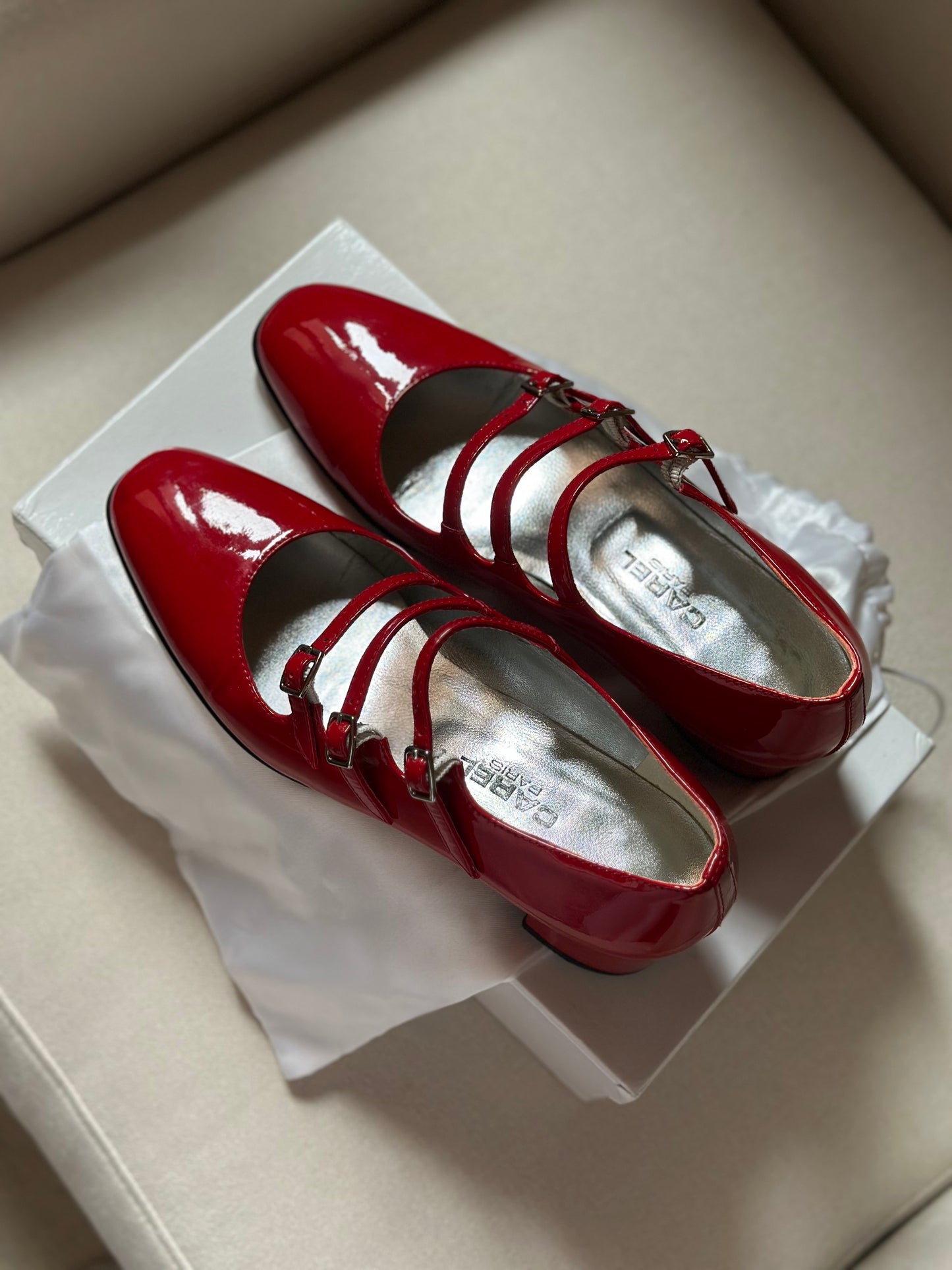 Carel Kina Patent Leather Pumps n.37