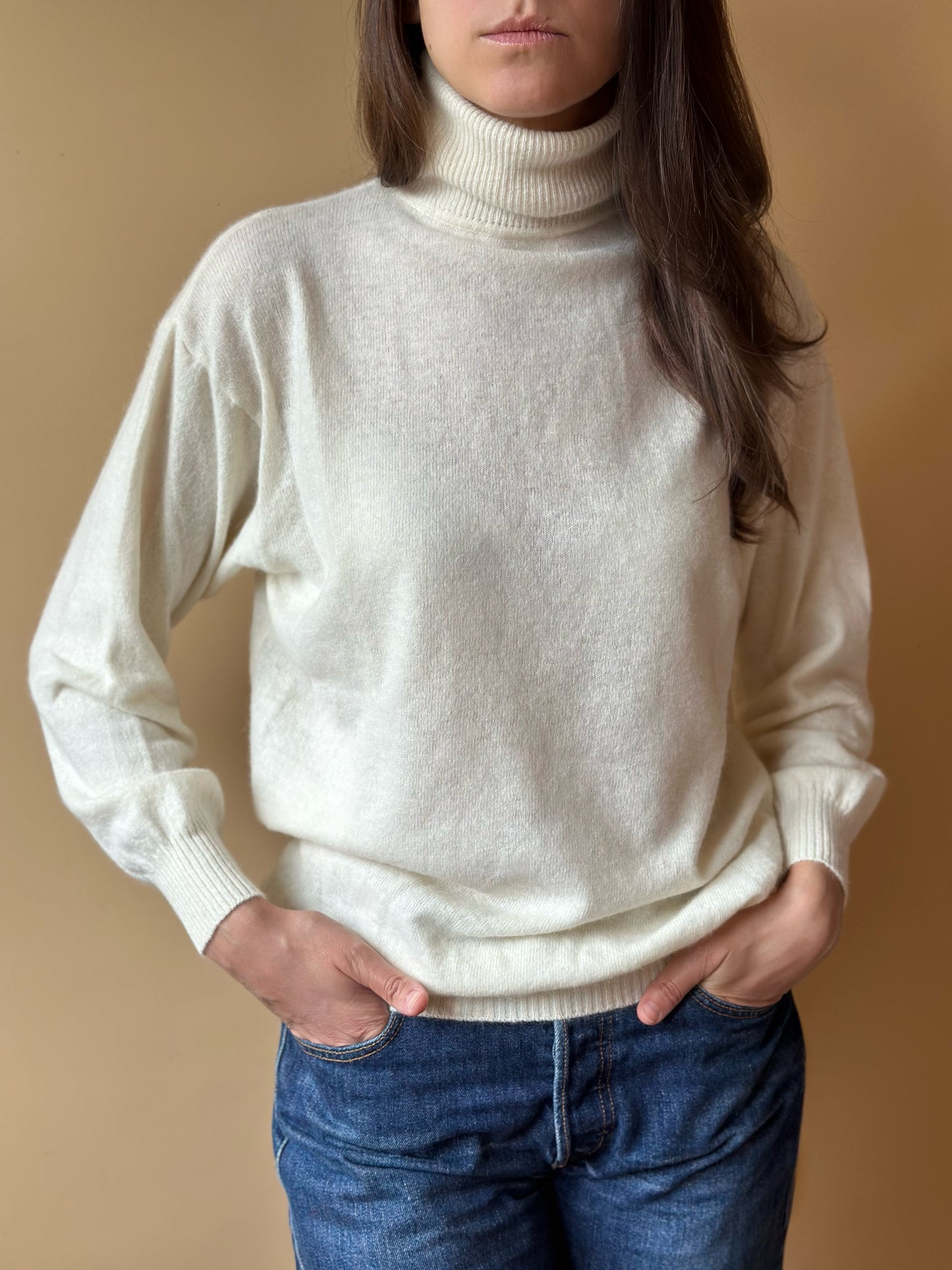 Vintage Milky White Lambswool & Angora Turtleneck