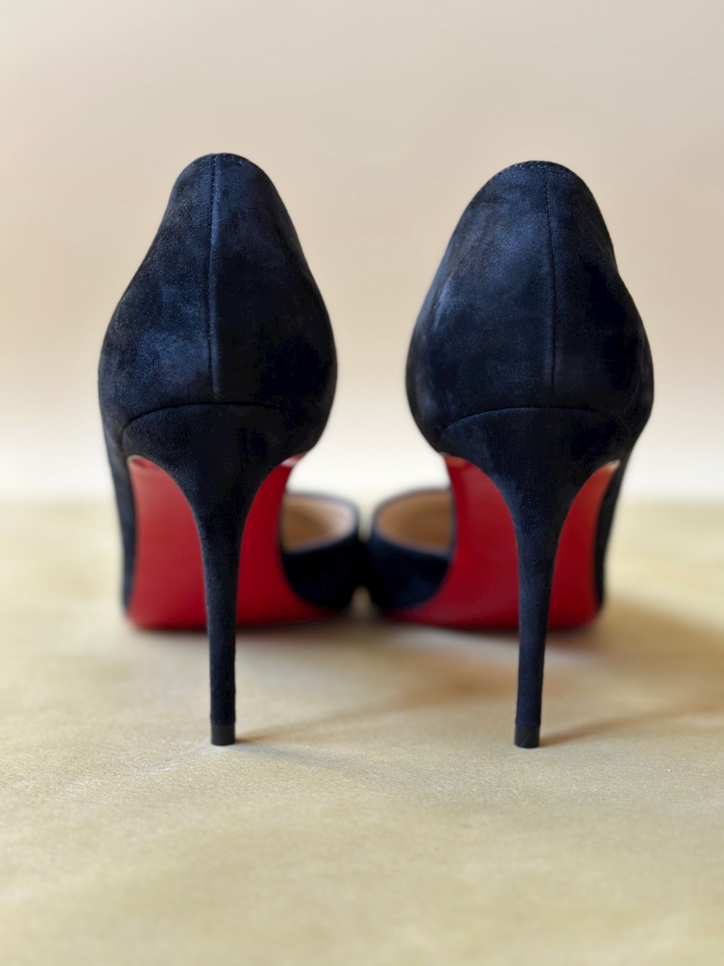 Christian Louboutin Black Round Chick Pumps N.38