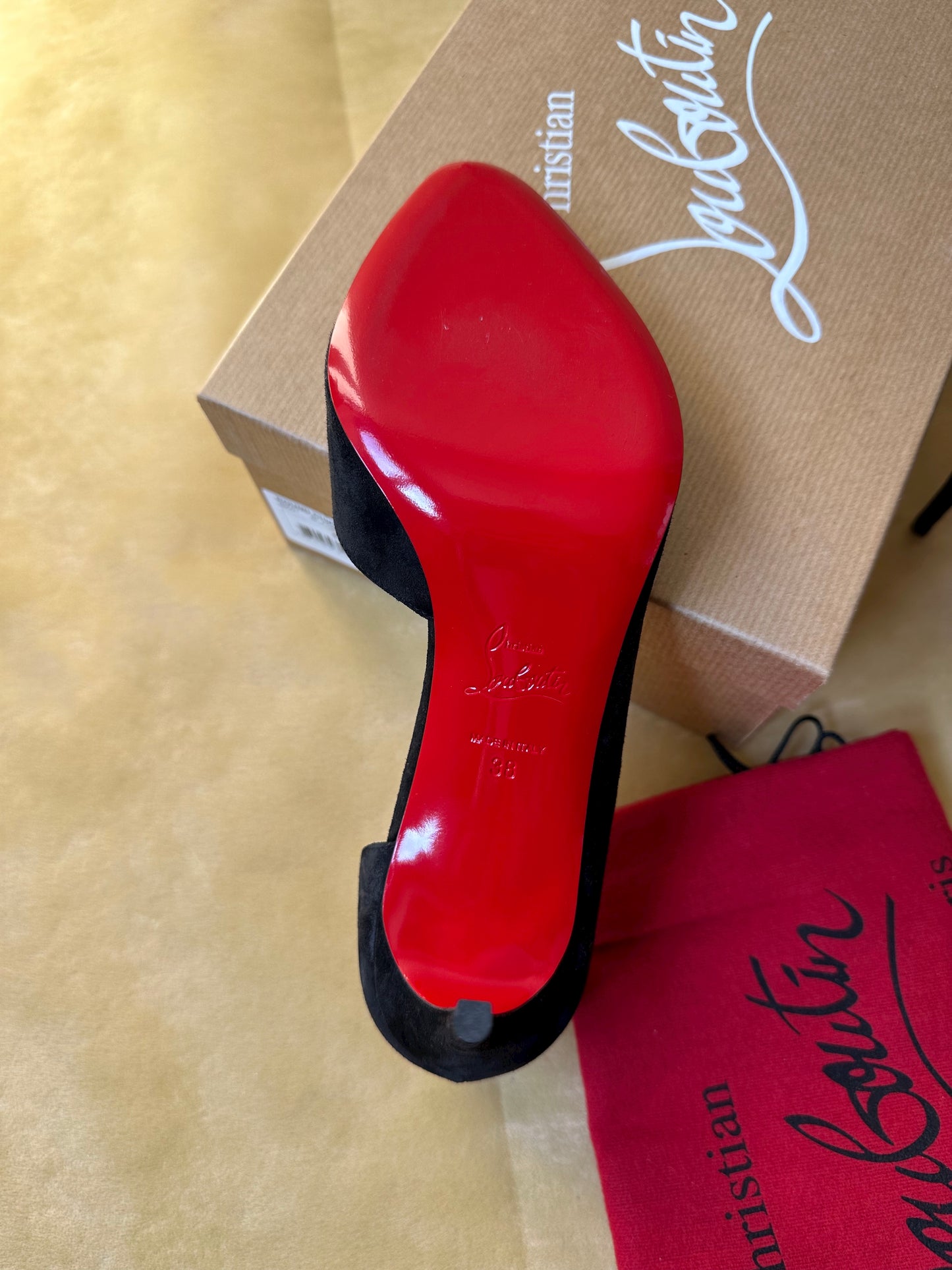 Christian Louboutin Black Round Chick Pumps N.38