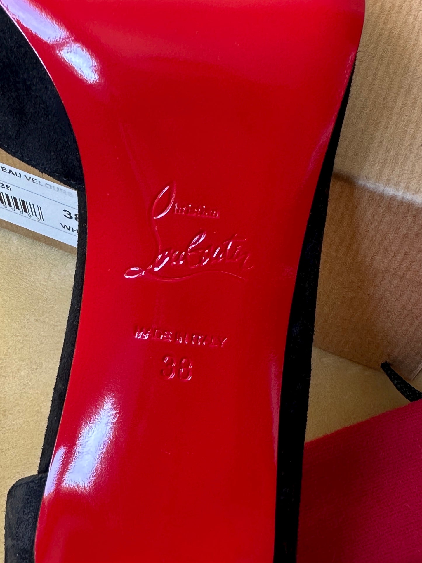 Christian Louboutin Black Round Chick Pumps N.38