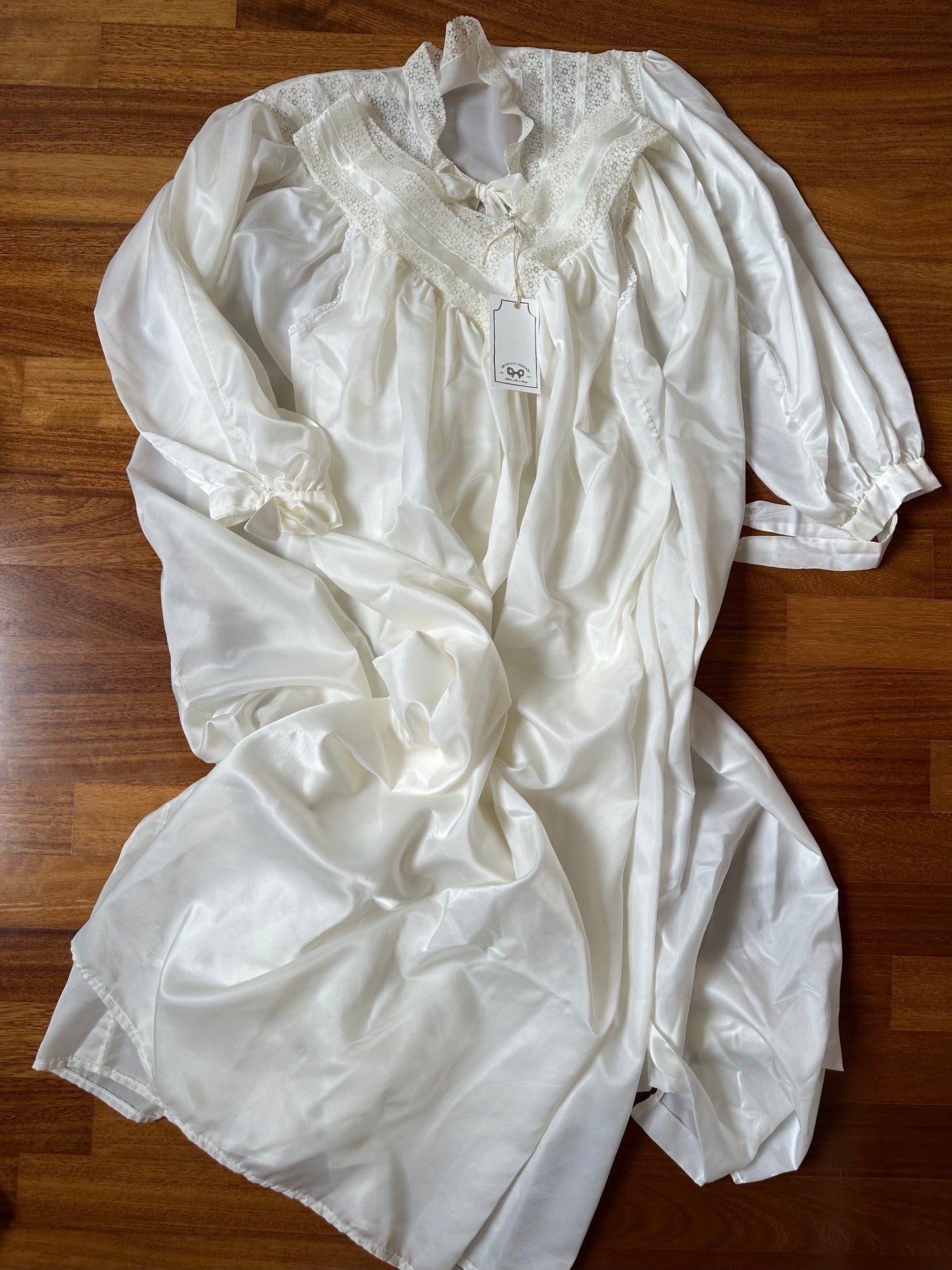 Vintage Romantic Robe & Nightgown Set
