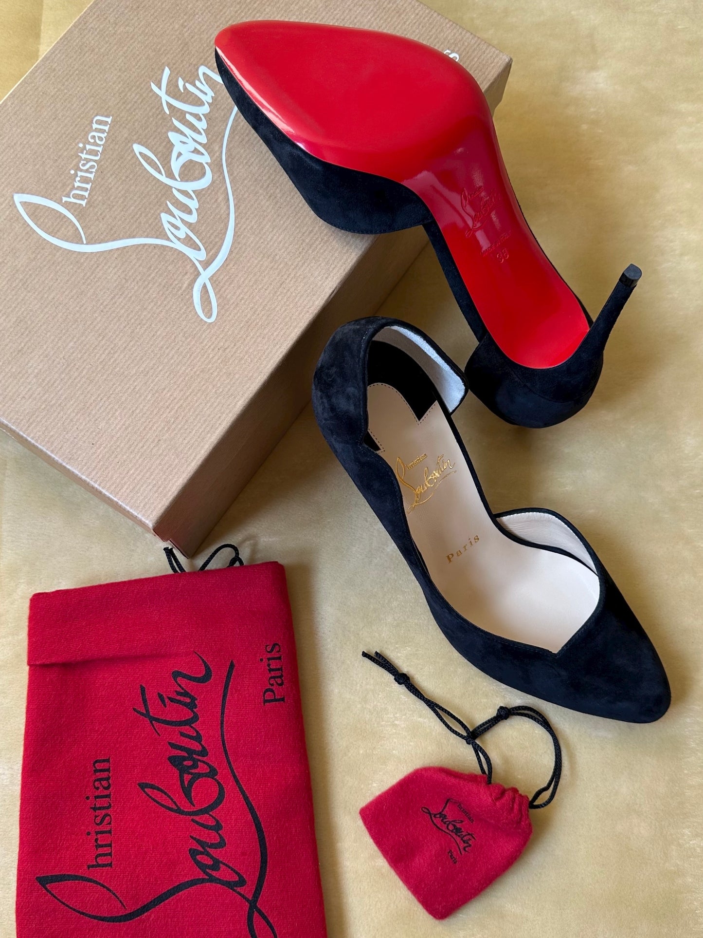 Christian Louboutin Black Round Chick Pumps N.38
