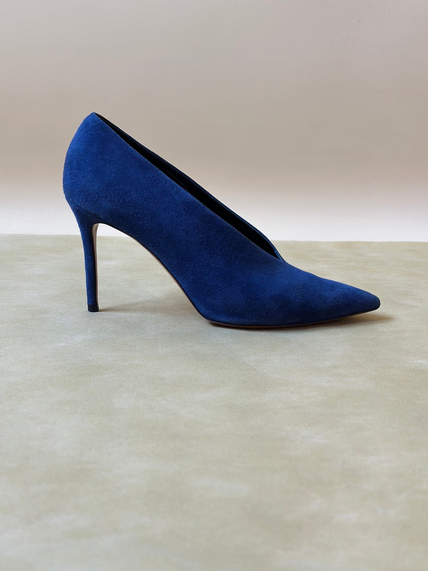 Céline Blue Suede Pointed Pumps