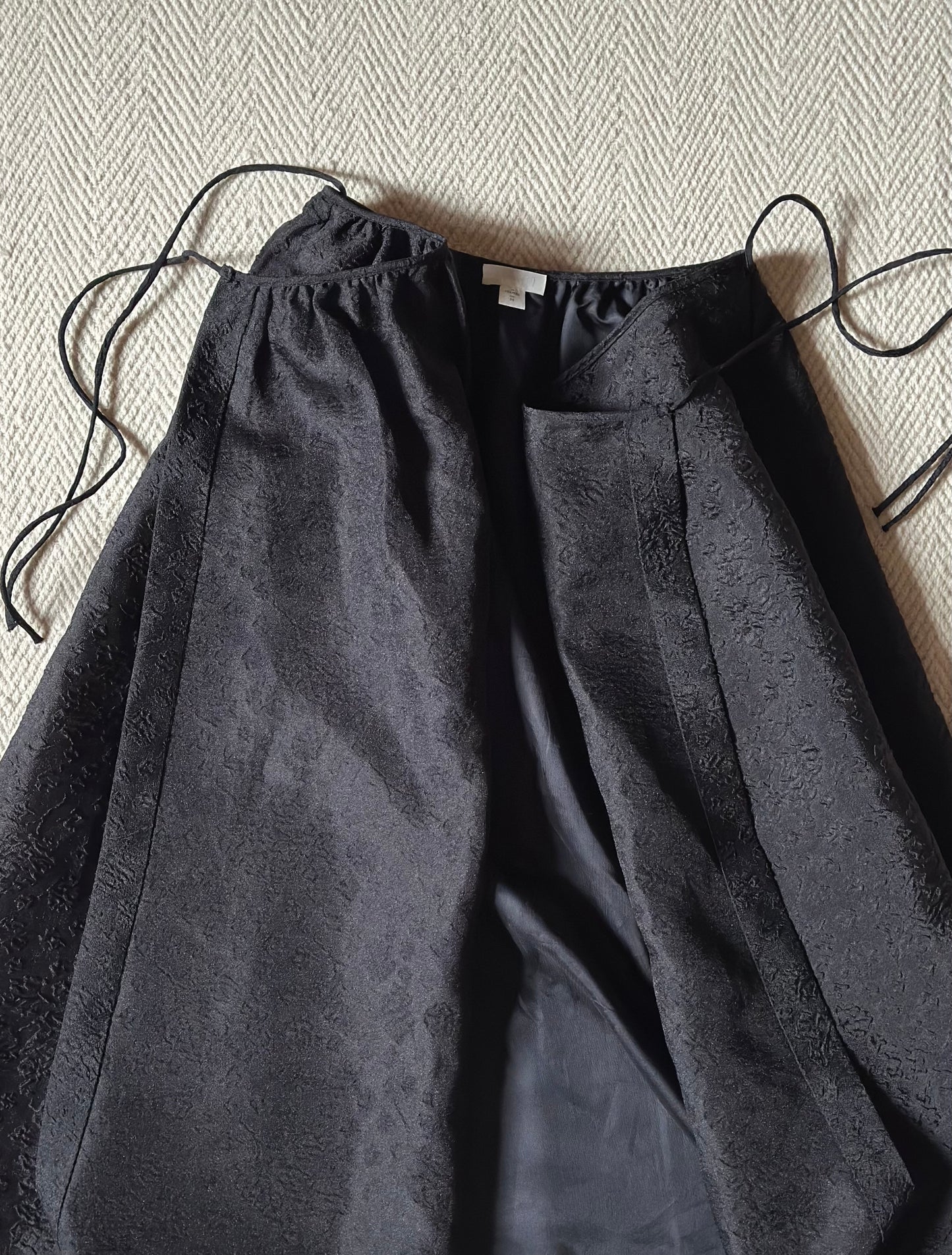 Secondhand Arket Brocade Black Wrap-Up Midi Skirt