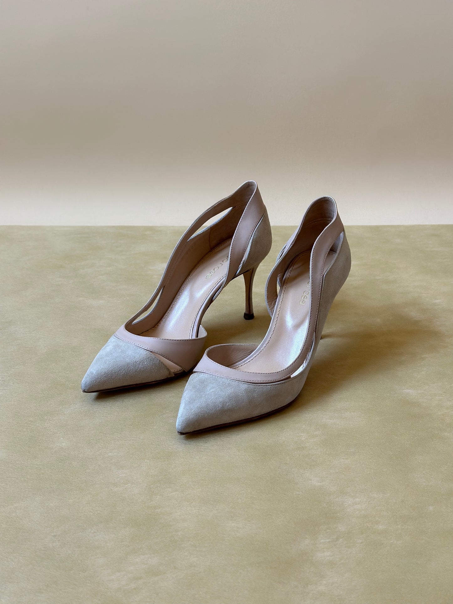 Vintage Sergio Rossi Nude Pumps