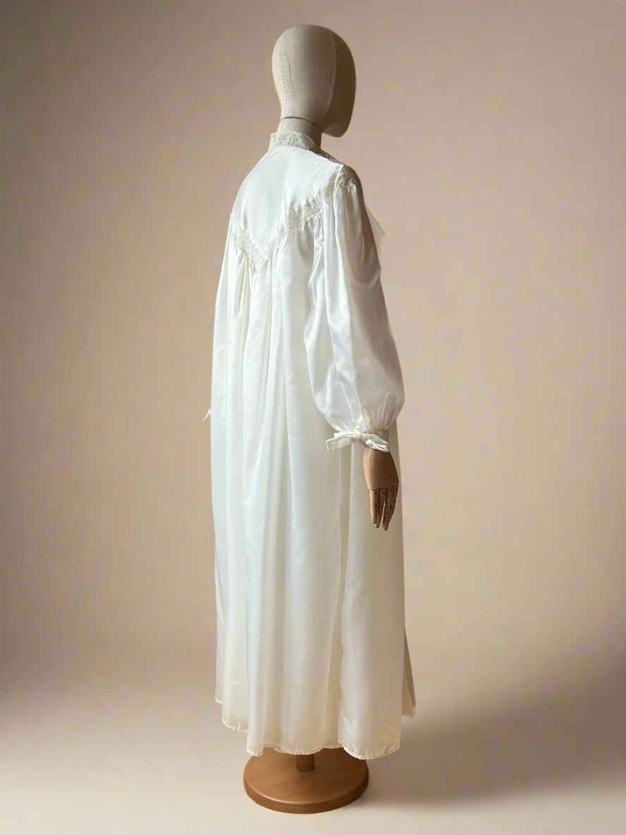 Vintage Romantic Robe & Nightgown Set
