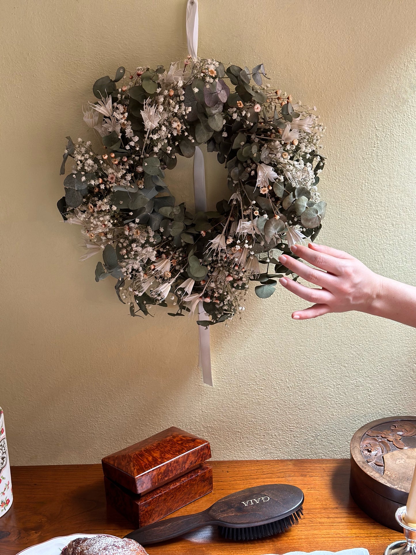Dried Eucalyptus & Nigella Orientalis Garland