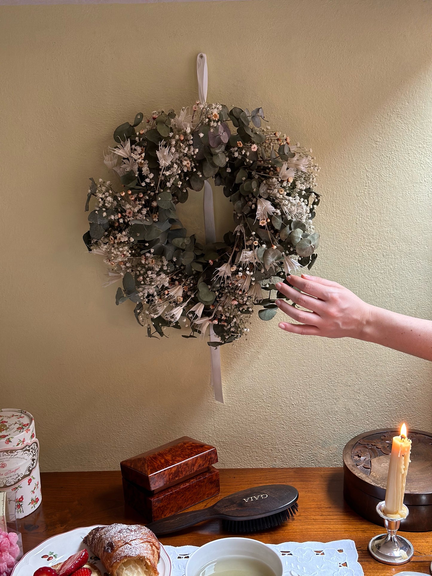 Dried Eucalyptus & Nigella Orientalis Garland