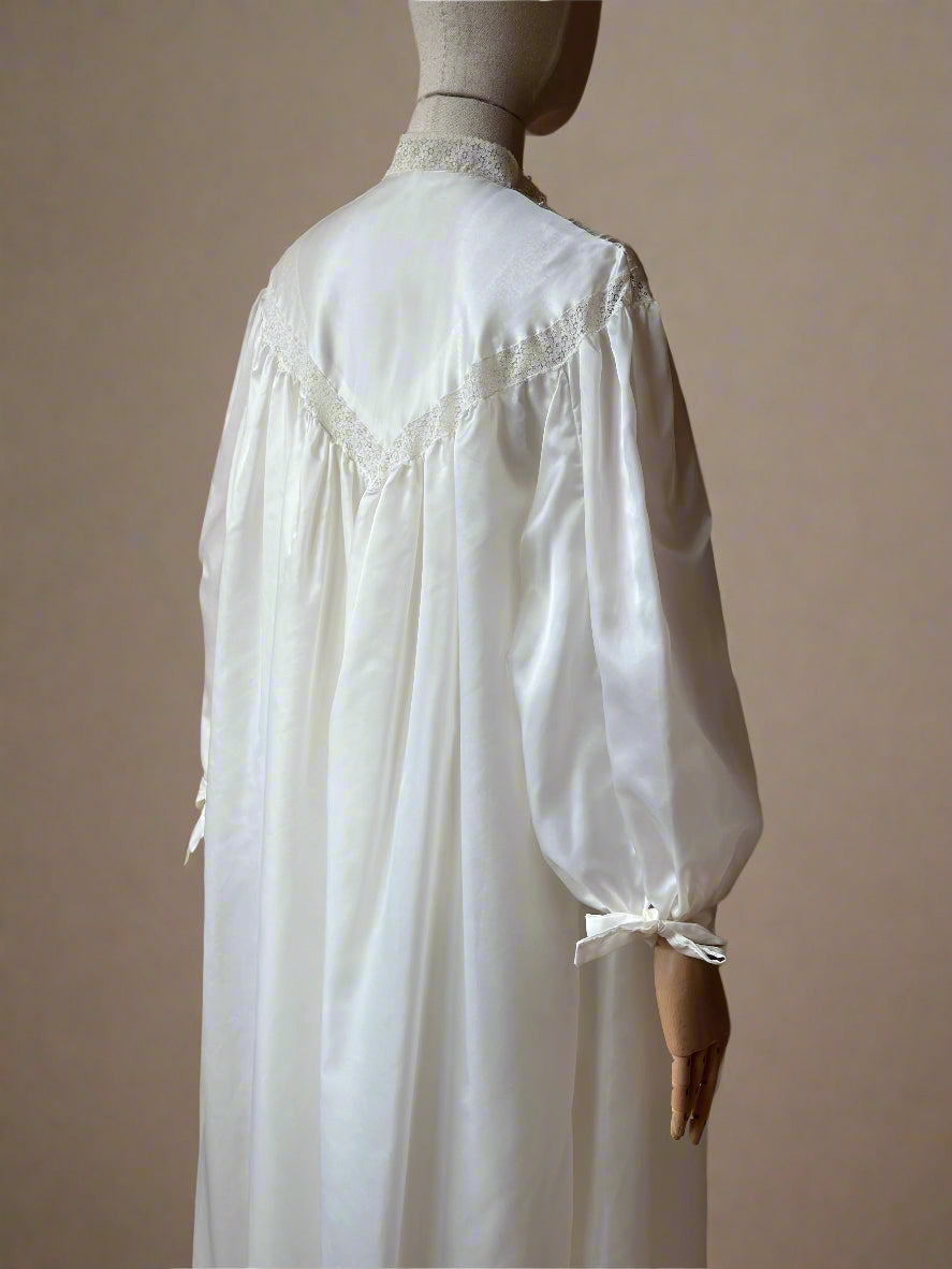 Vintage Romantic Robe & Nightgown Set