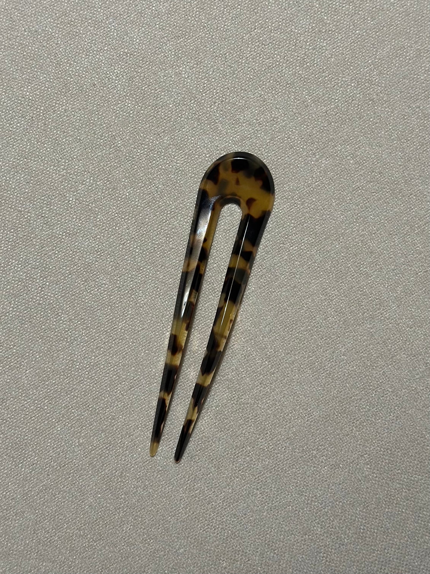 Round Tortoise Handmade Hair Pin
