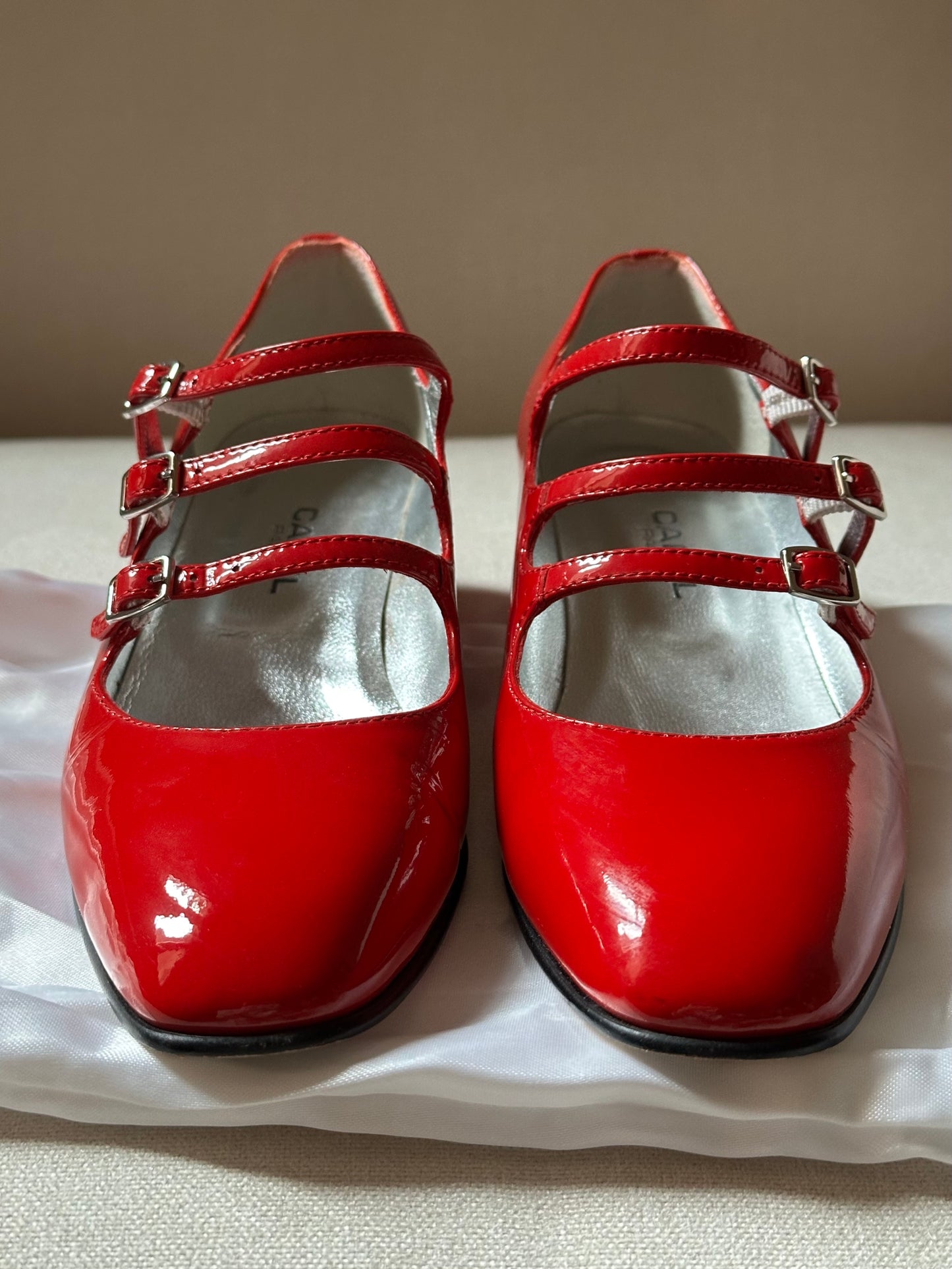 Carel Kina Patent Leather Pumps n.37