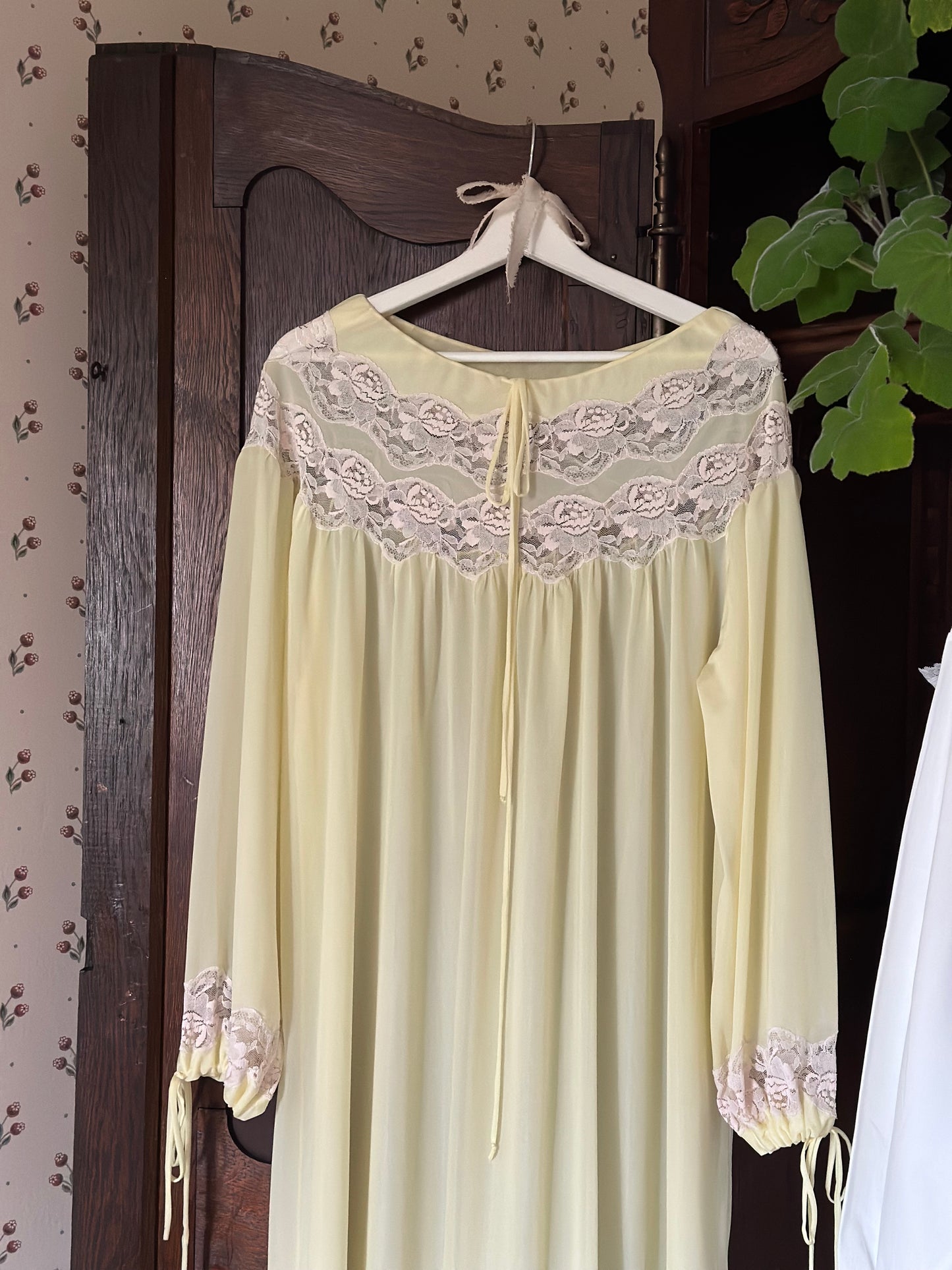 Vintage Pastel Yellow Long Nightgown