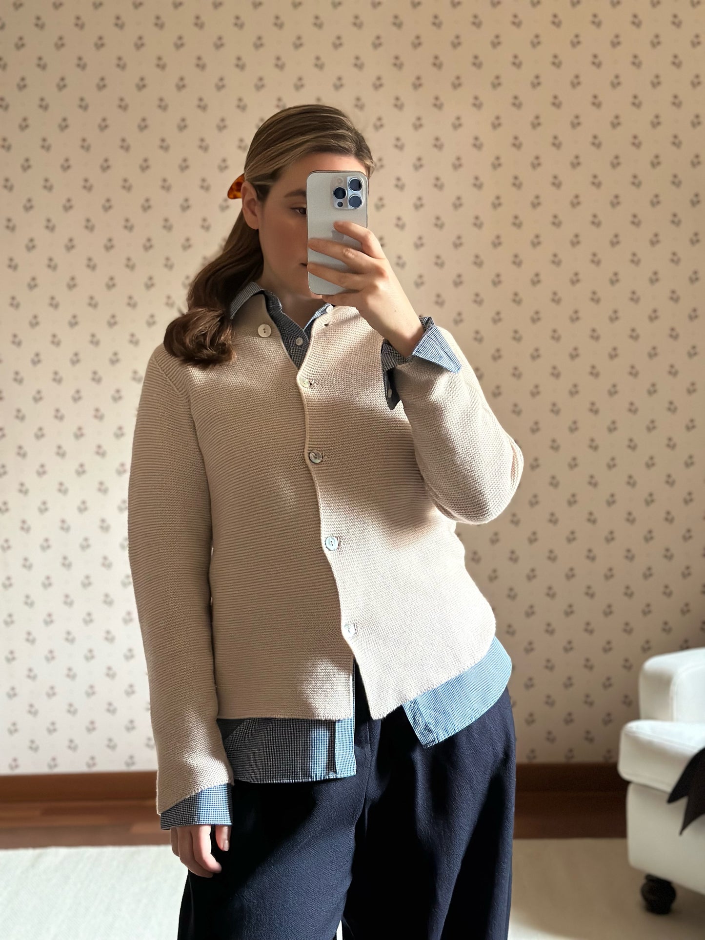 100% Wool Ribbed Cardigan Whit Pearl Buttons