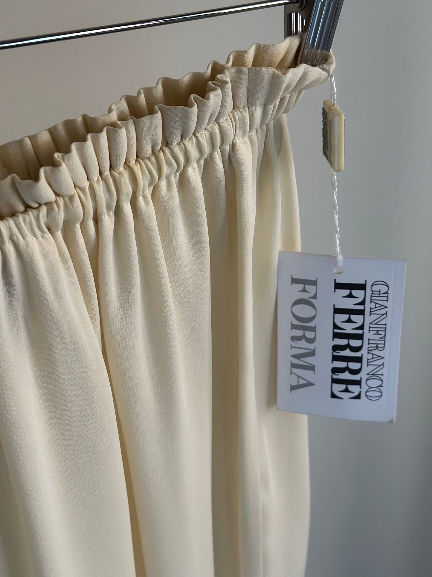 Gianfranco Ferré Ivory White Silk Blend Trousers