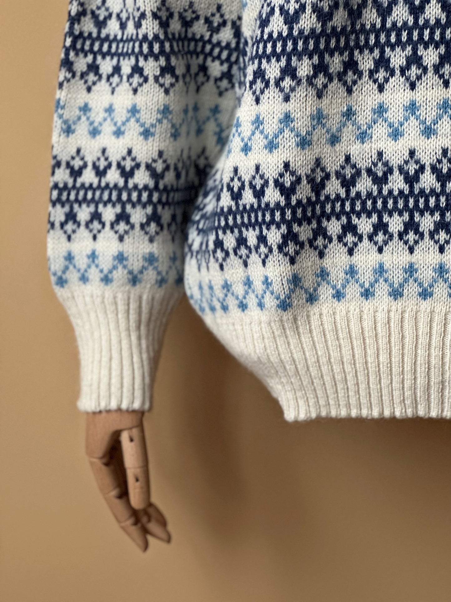 Vintage White & Blue Woolen Jumper