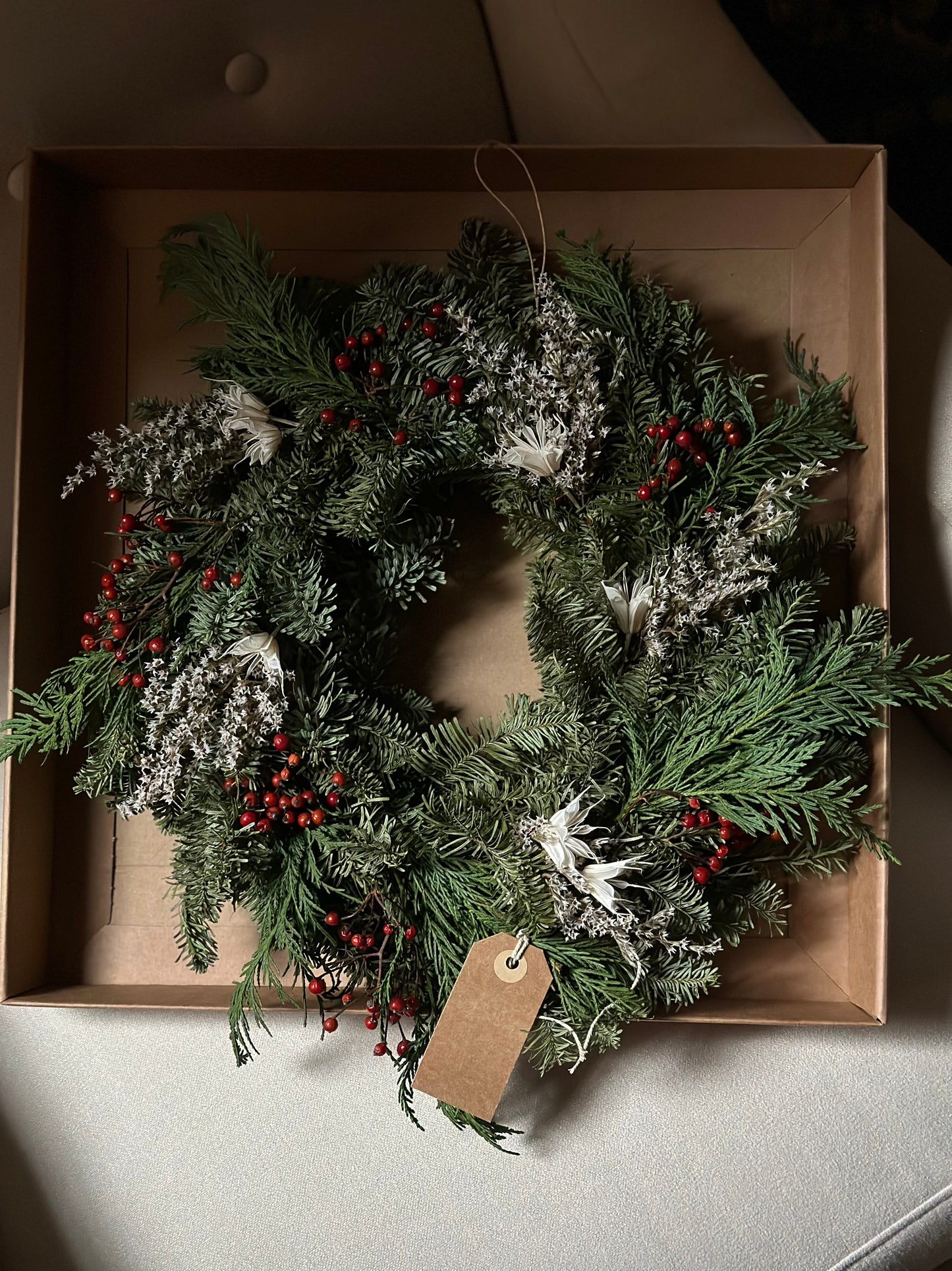 Handmade Winter Garland - White Nigella Orientalis