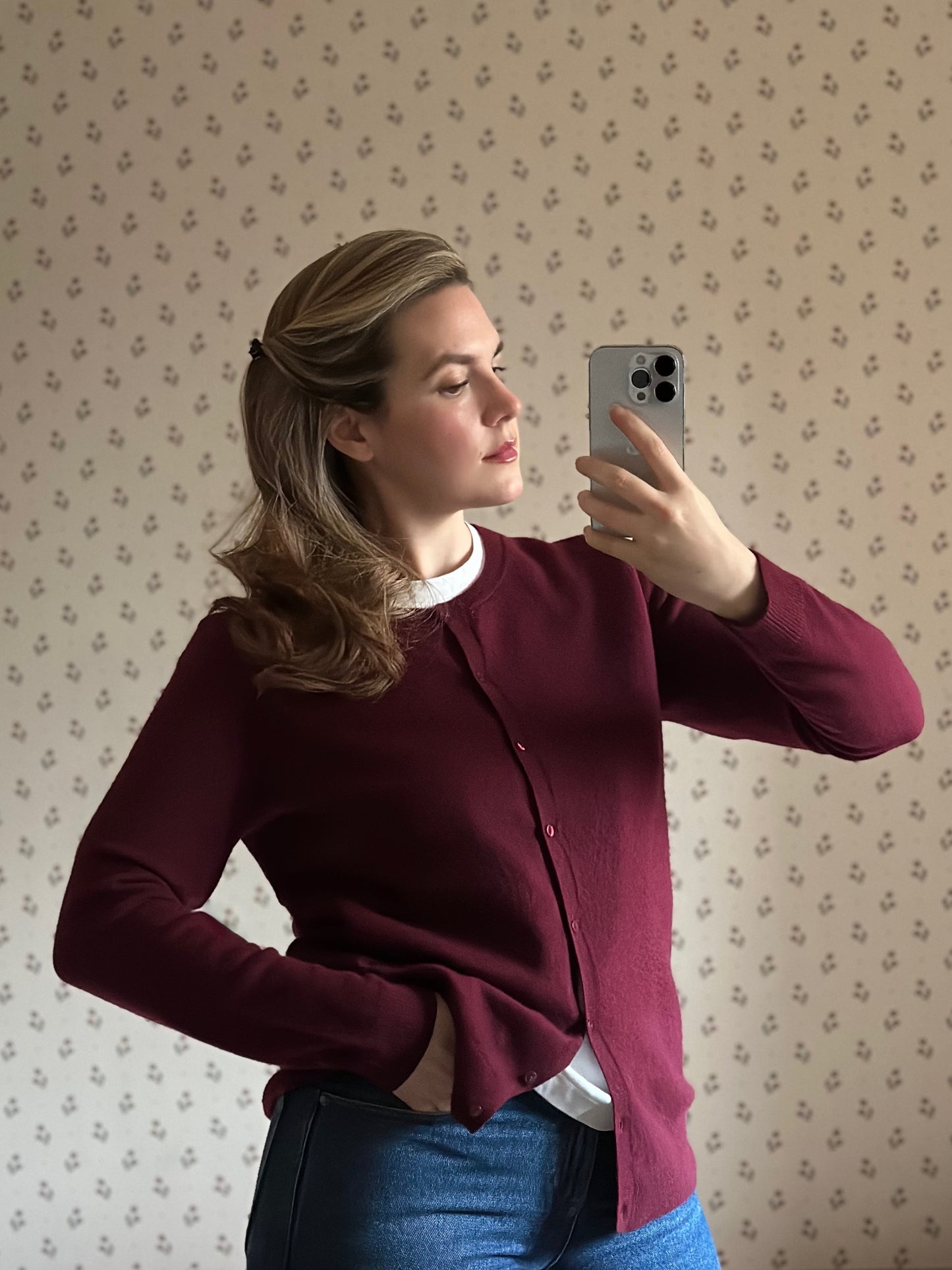 100% Cashmere Burgundy Cardigan