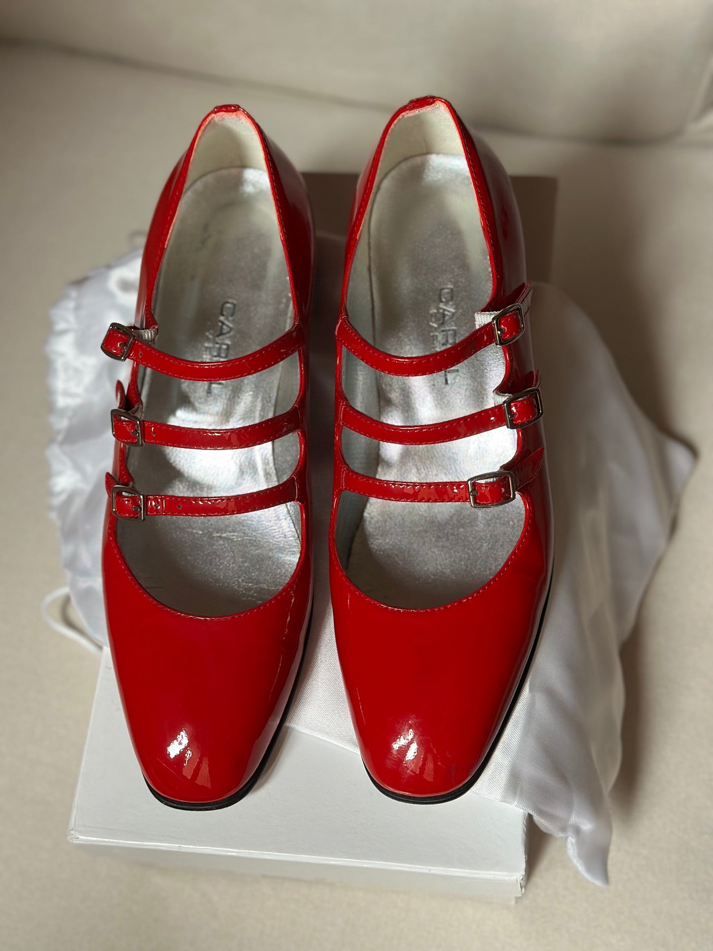 Carel Kina Patent Leather Pumps n.37