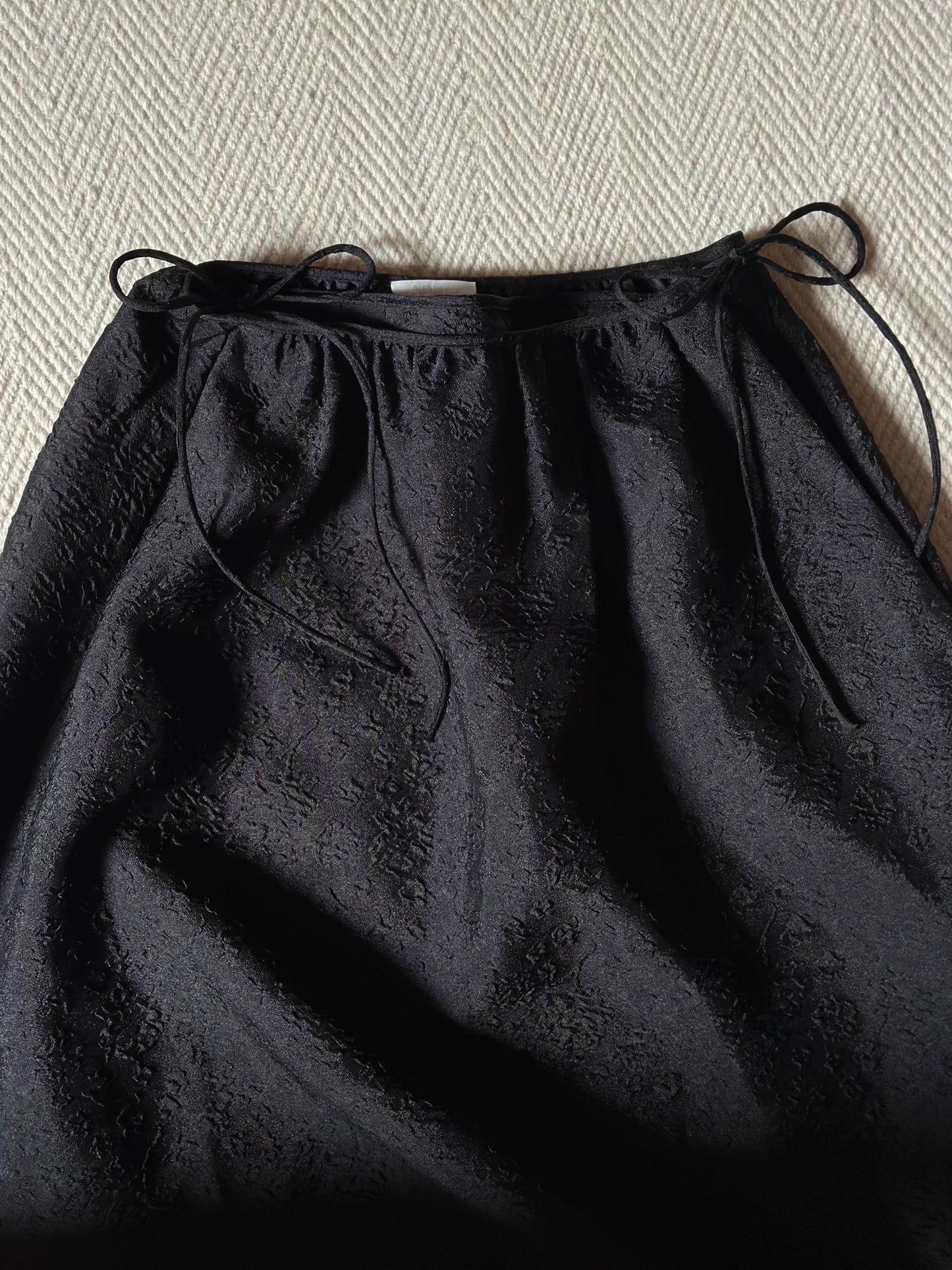 Secondhand Arket Brocade Black Wrap-Up Midi Skirt