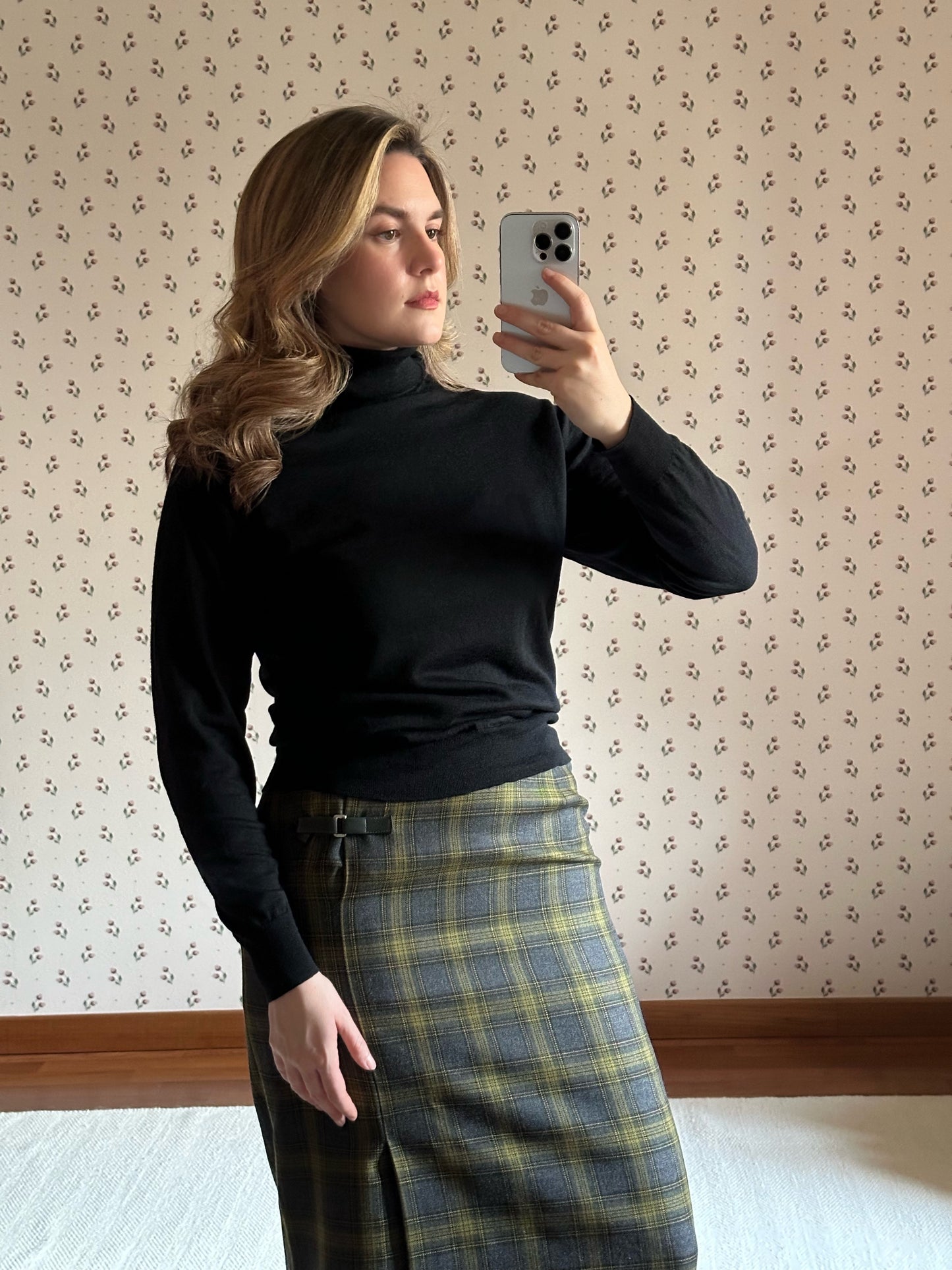 Pure Virgin Wool Black Turtleneck