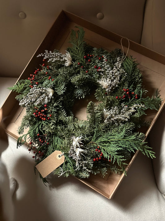 Handmade Winter Garland - White Nigella Orientalis