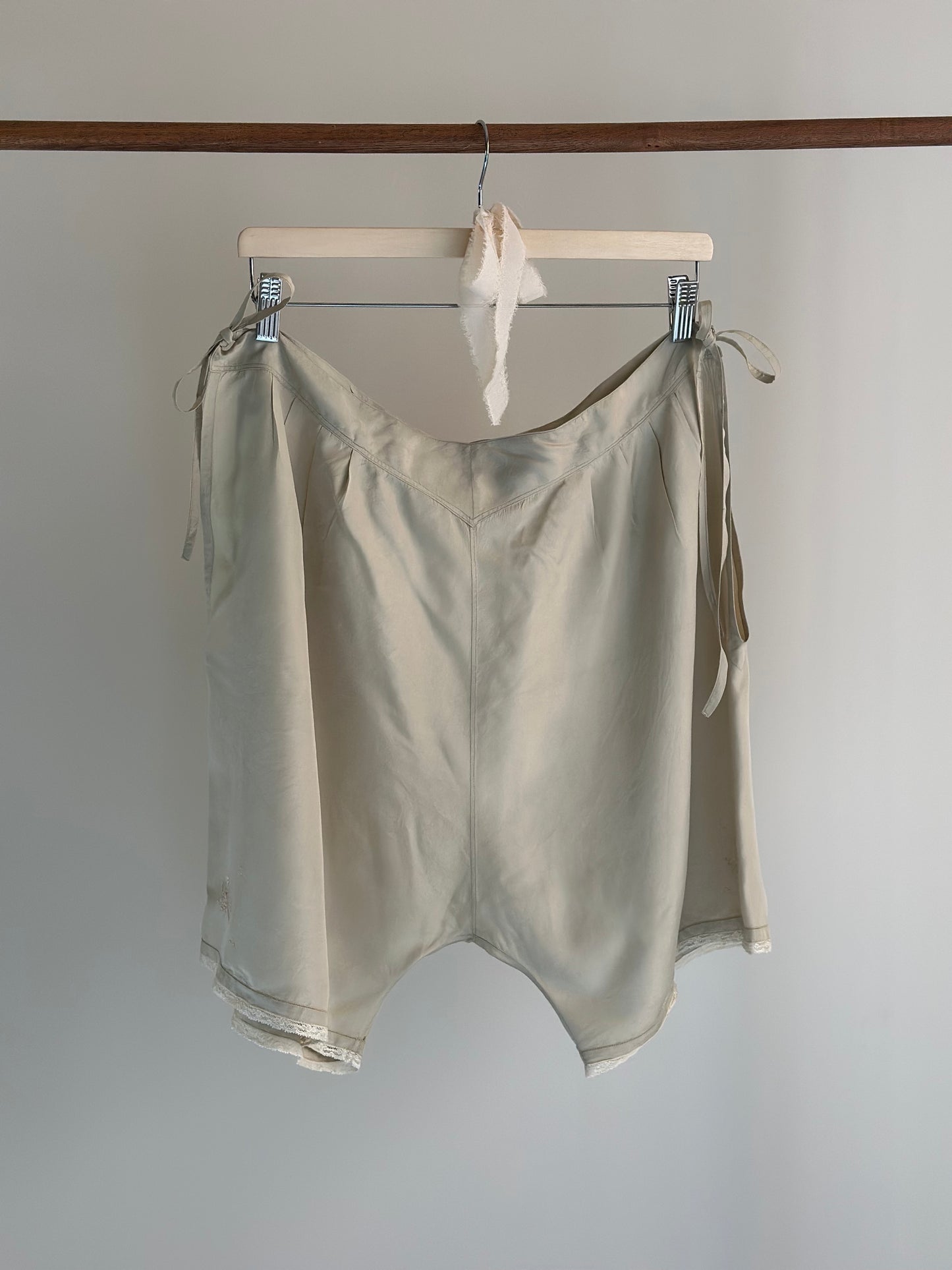 Pure Silk Beige Shorts
