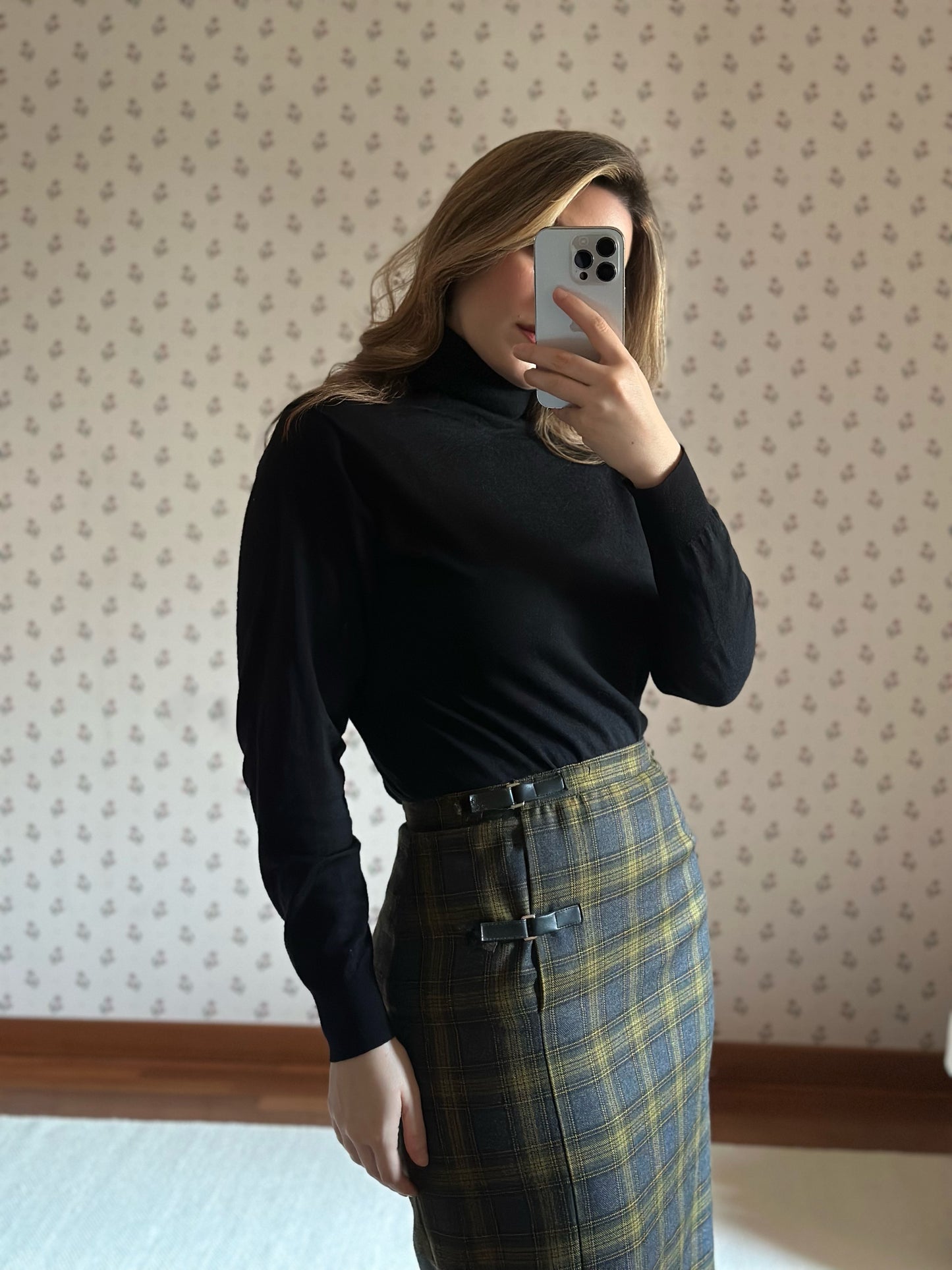 Pure Virgin Wool Black Turtleneck