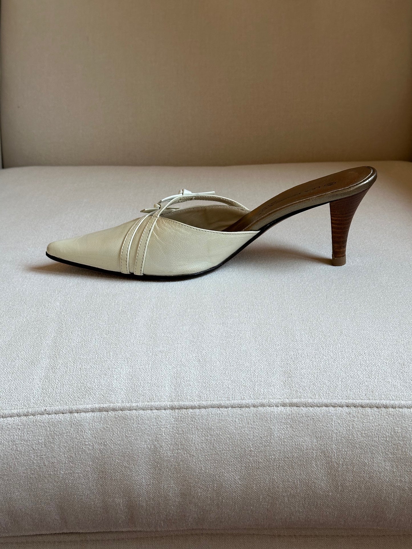 Ice-White Pointy Mules
