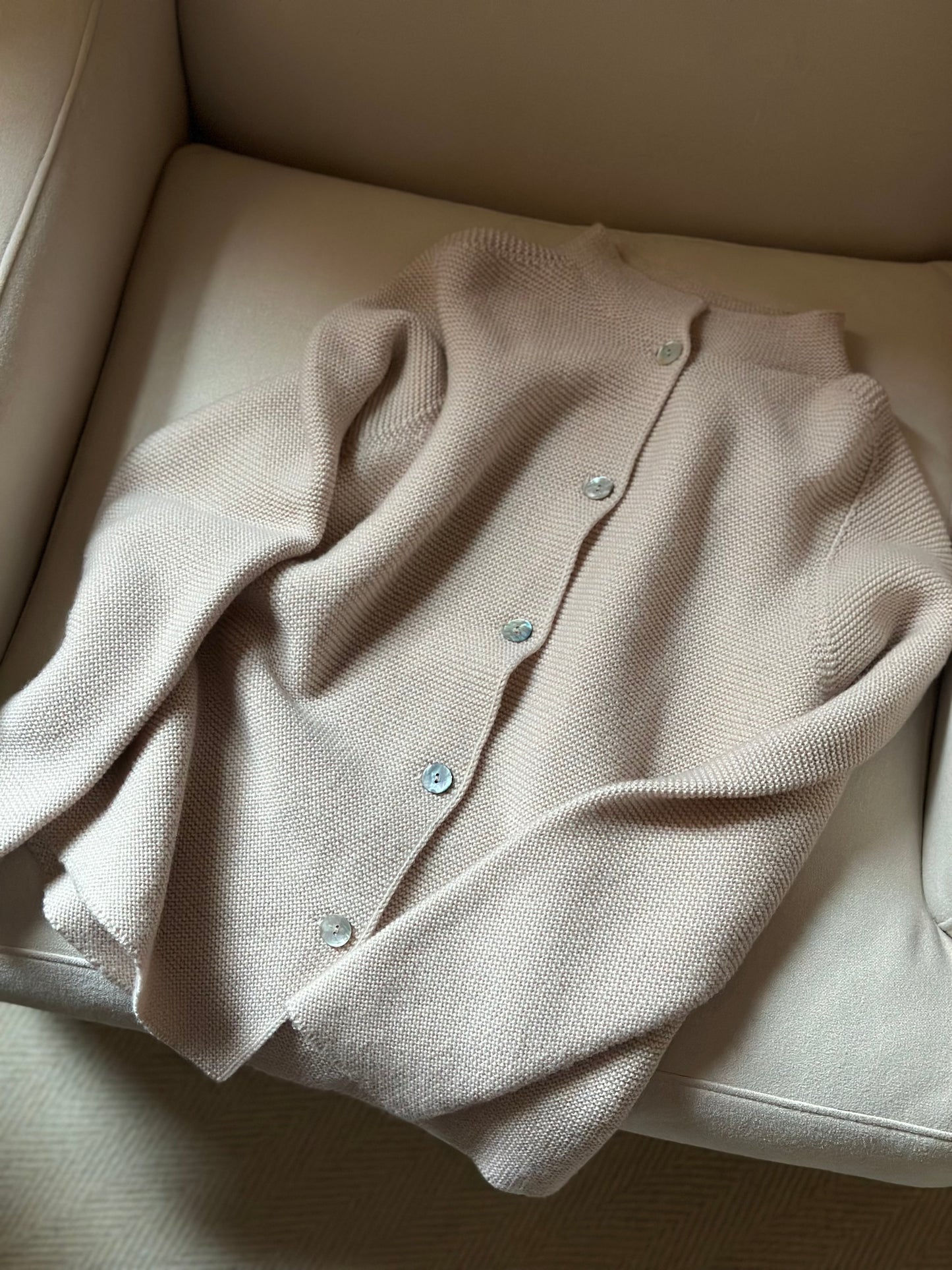 100% Wool Ribbed Cardigan Whit Pearl Buttons