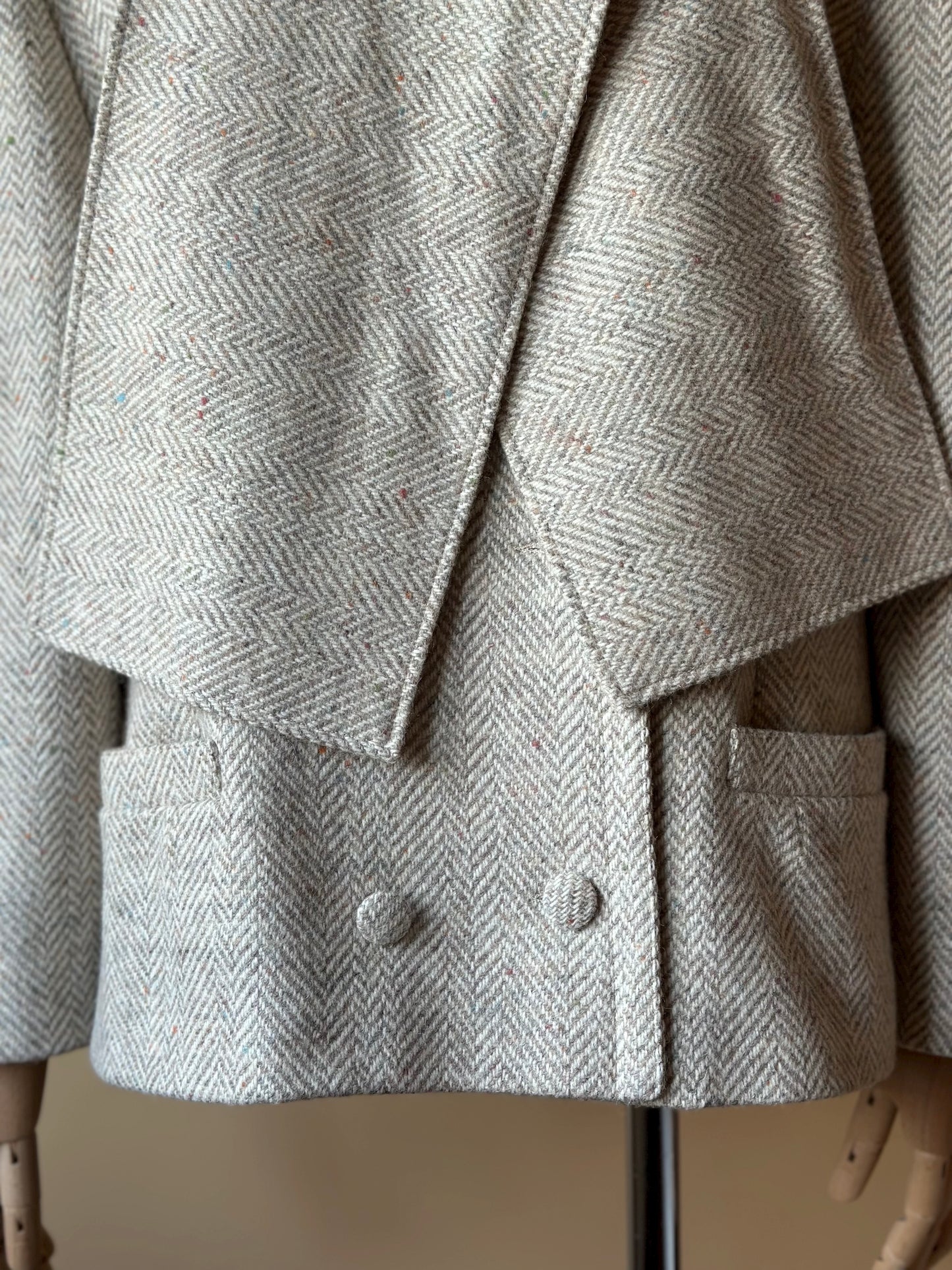 Vintage Beige Short Scarf Coat