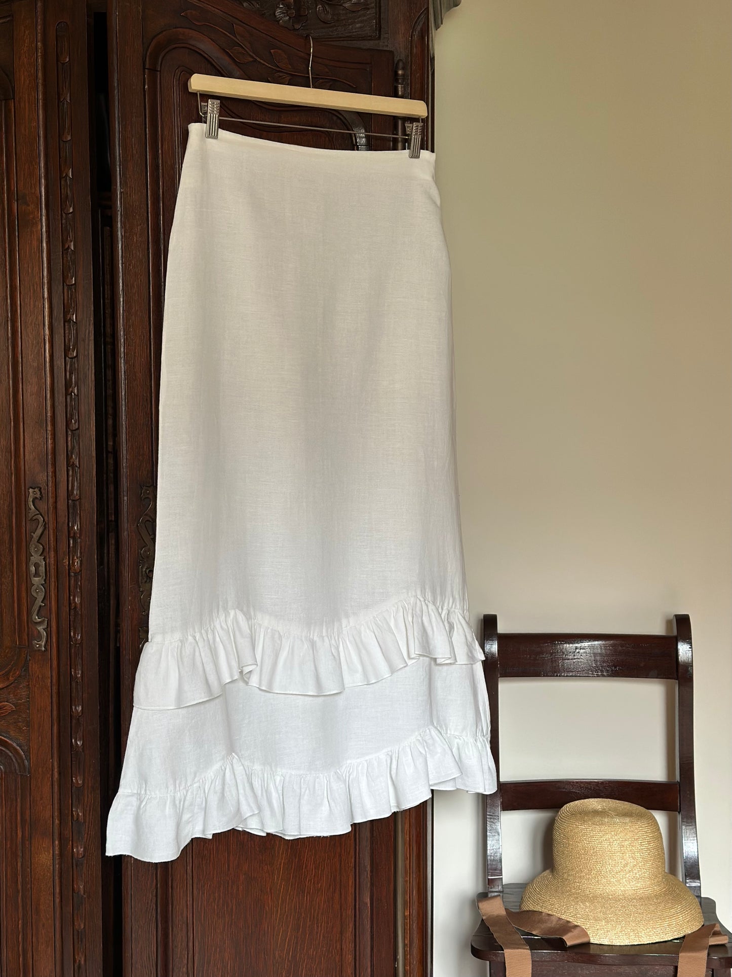 Linen & Cotton White Ruffled Long Skirt