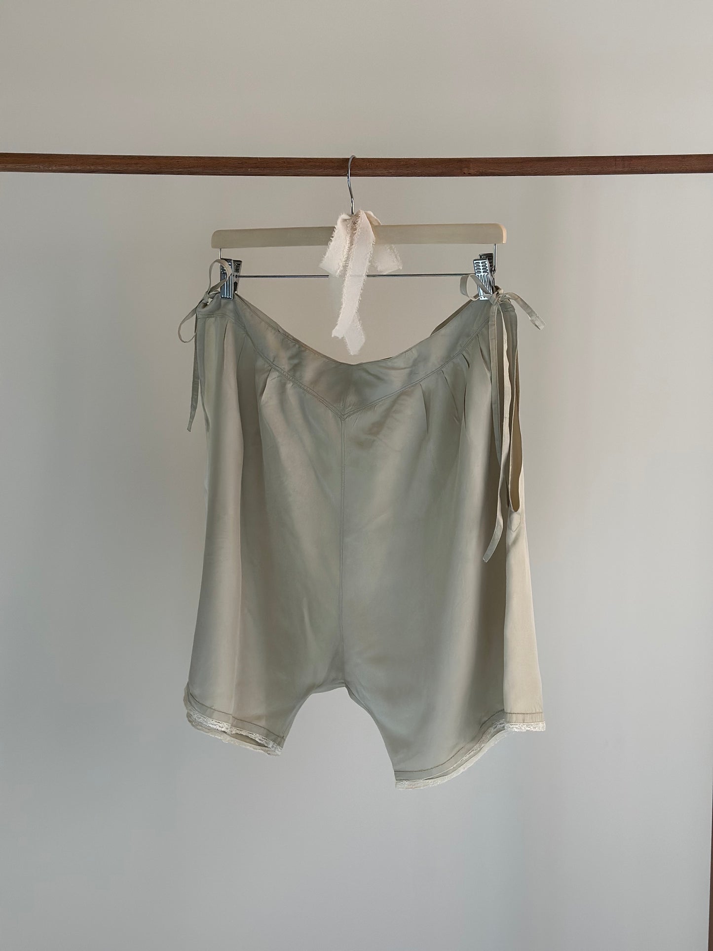Pure Silk Beige Shorts