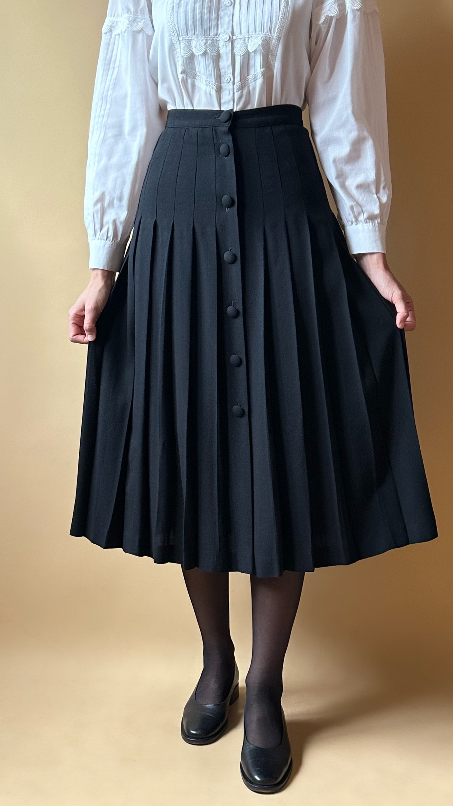 Vintage Midi Pleated Black Skirt