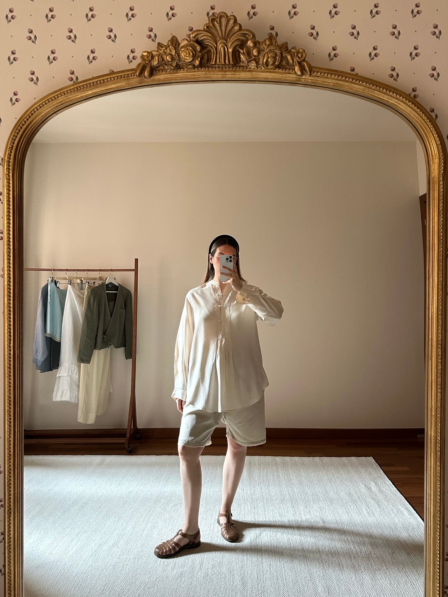 Pure Silk Beige Shorts