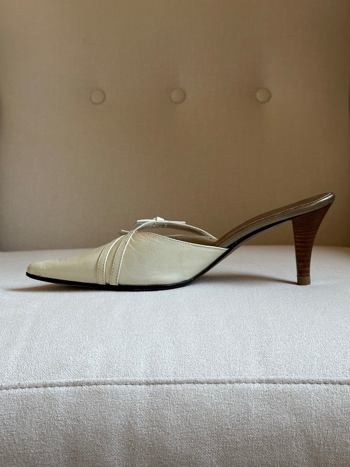 Ice-White Pointy Mules