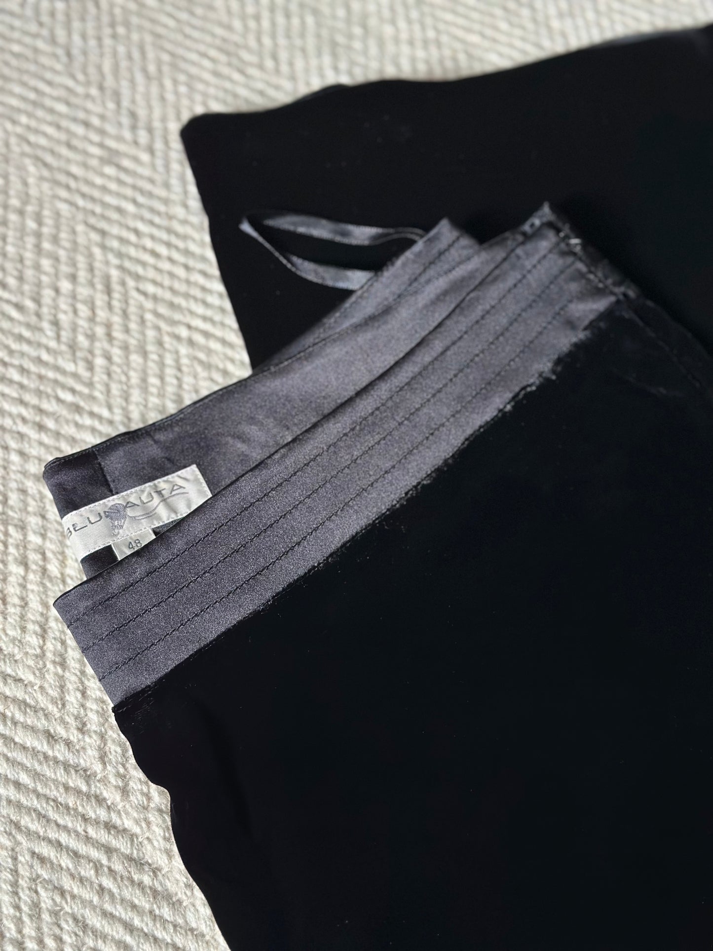 Black Silk Velvet Set With Green Lining