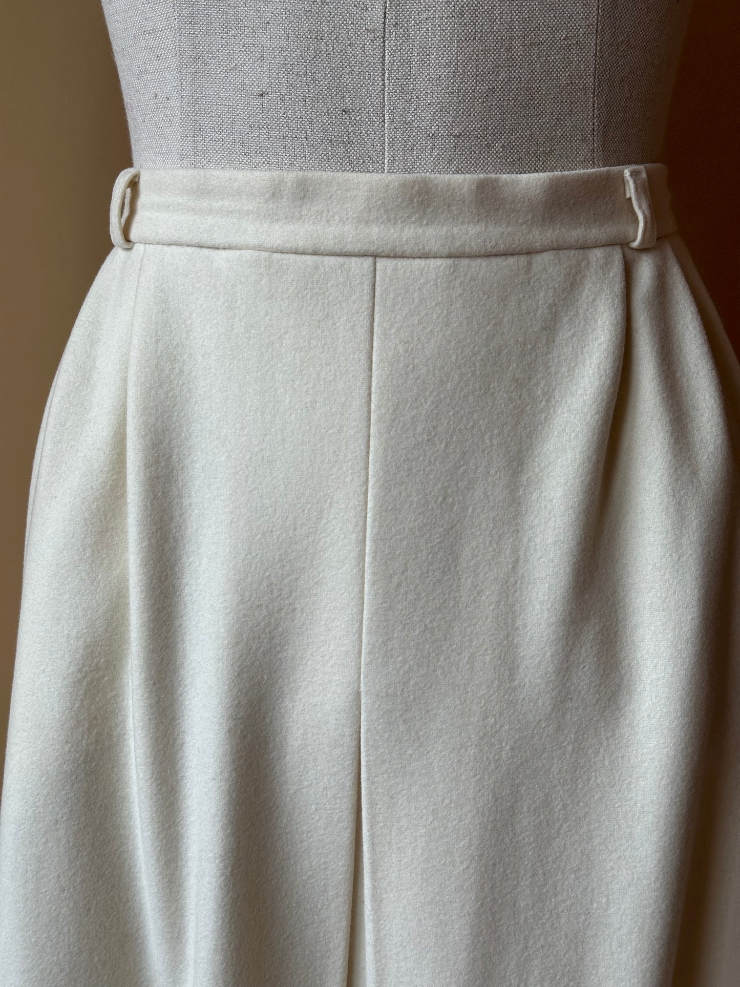 Vintage White Woolen Midi Skirt