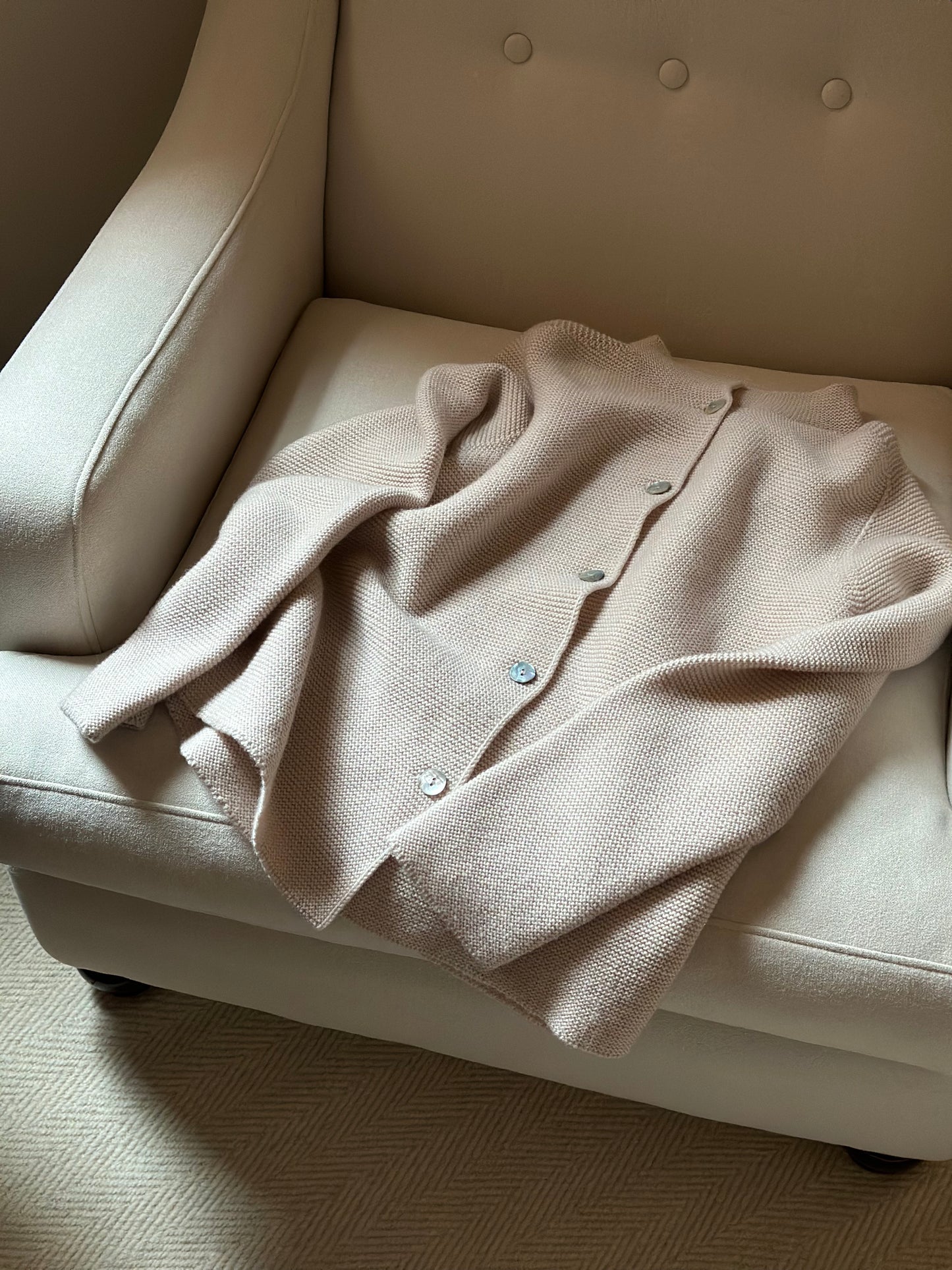 100% Wool Ribbed Cardigan Whit Pearl Buttons