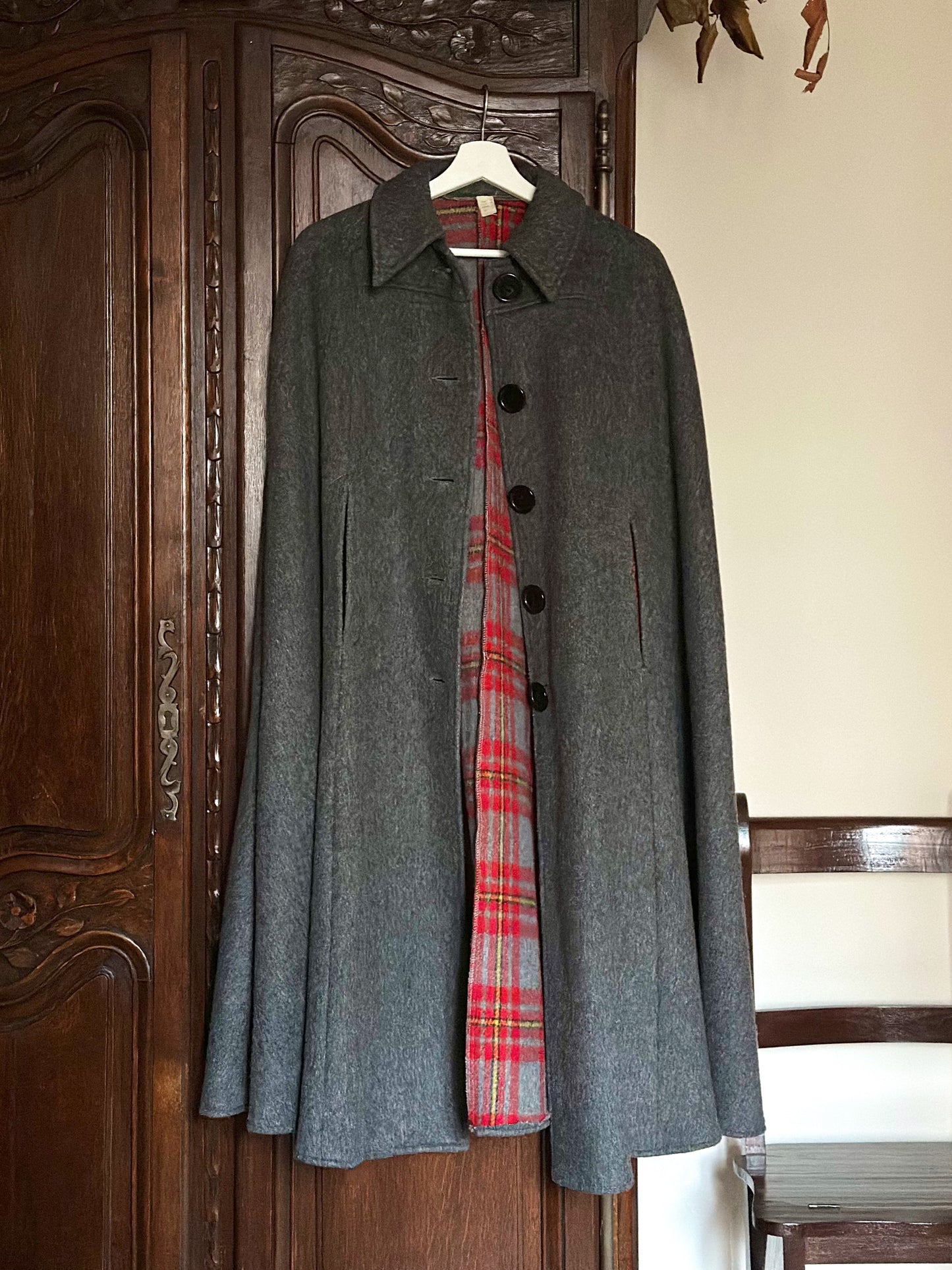 Gray Cape Coat With Red Tartan Lining