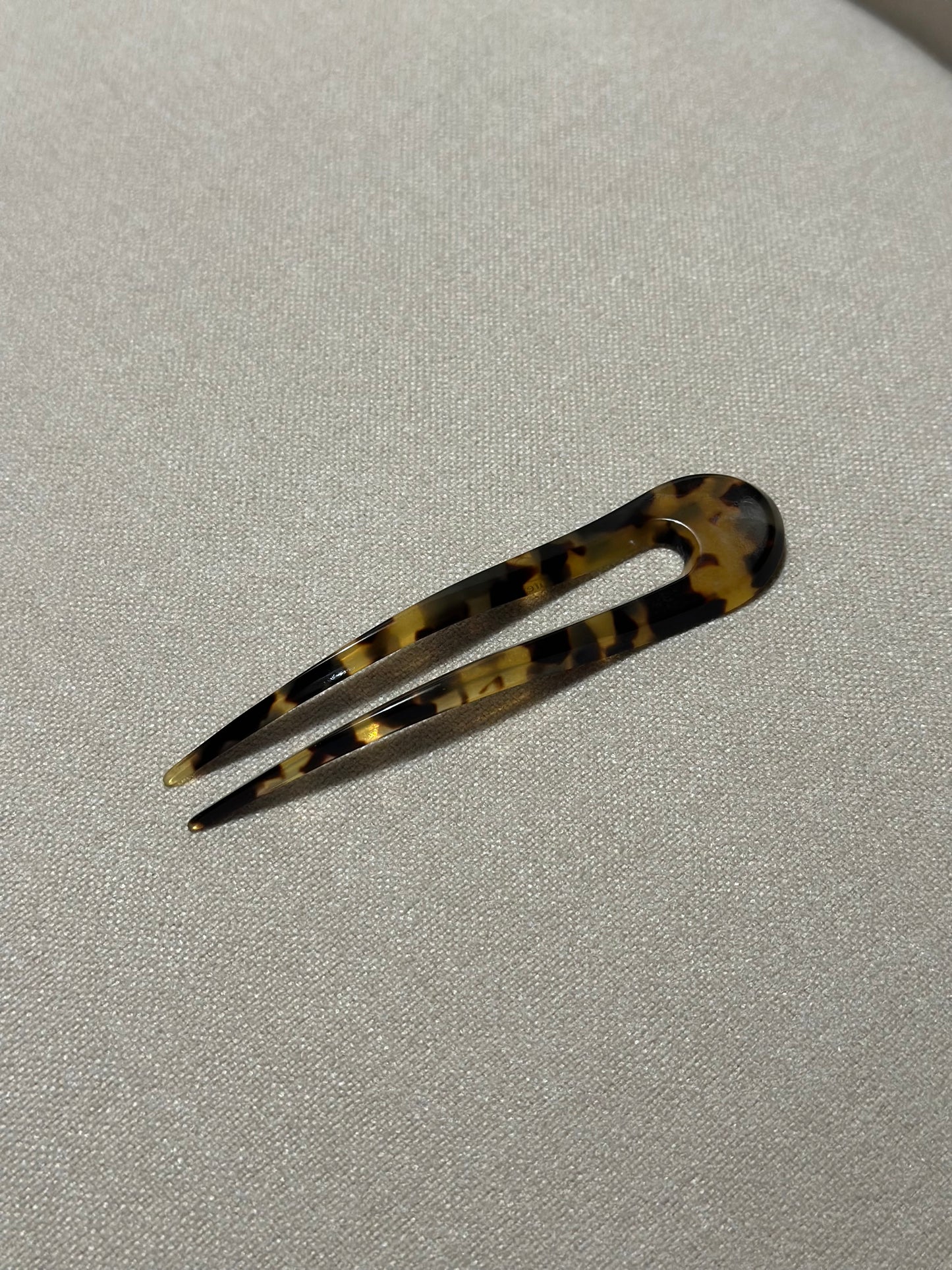 Round Tortoise Handmade Hair Pin