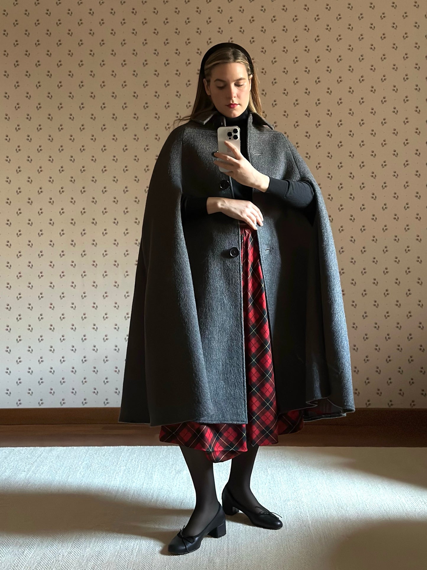 Gray Cape Coat With Red Tartan Lining