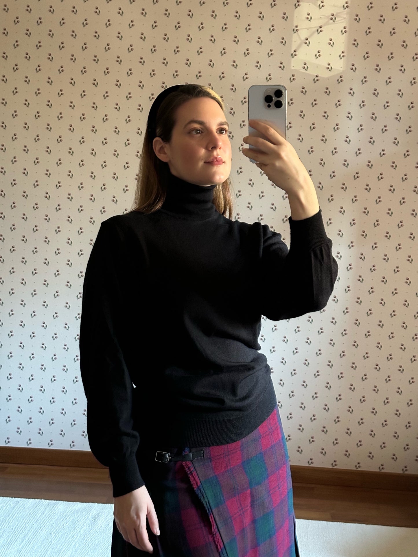 Vintage Pure Wool Black Turtleneck