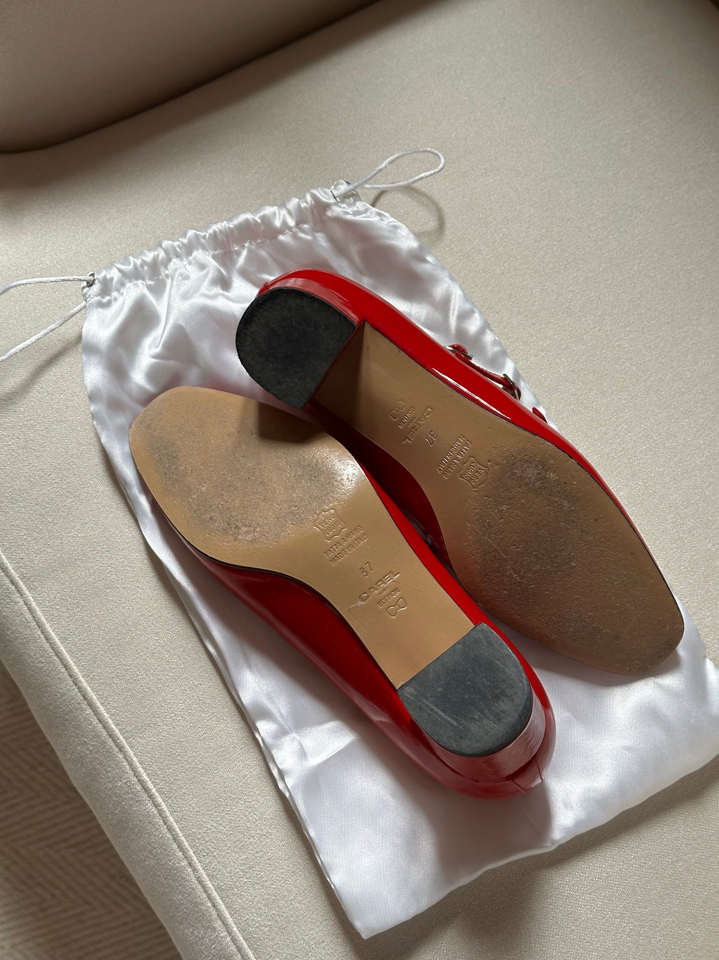 Carel Kina Patent Leather Pumps n.37