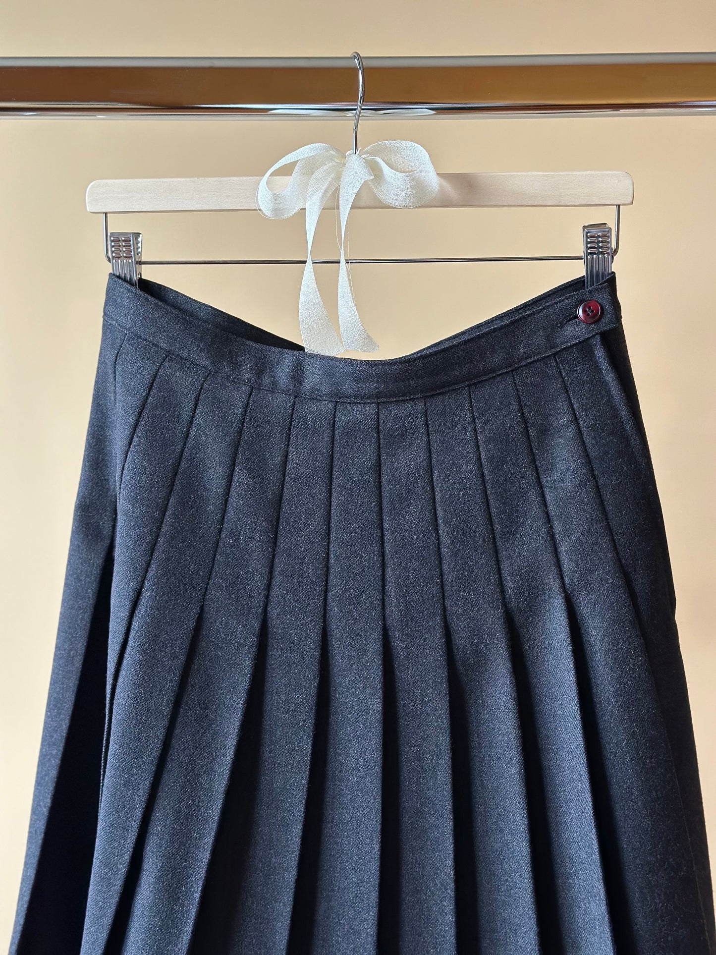 Vintage Dark Gray Pleated Woolen Mini Skirt