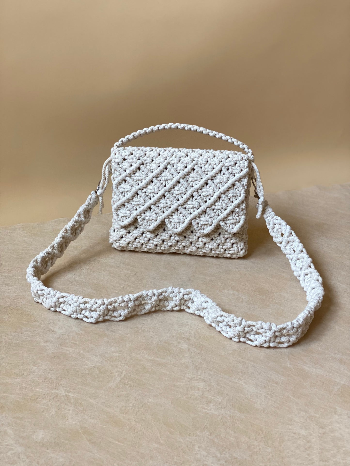 LILY - Handmade Pure Cotton Macramè Crossbody Bag