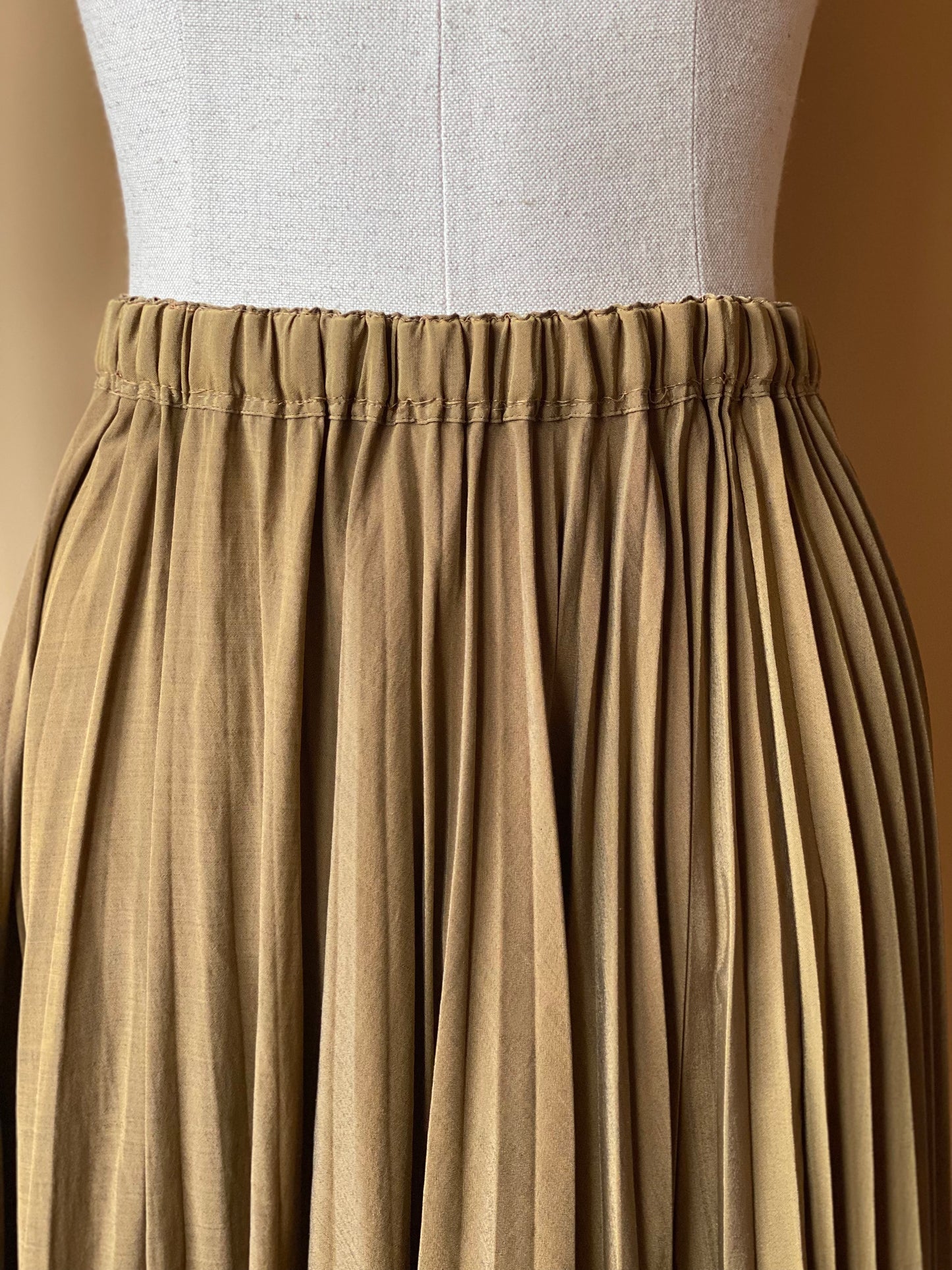 Vintage Pleated Khaki Skirt