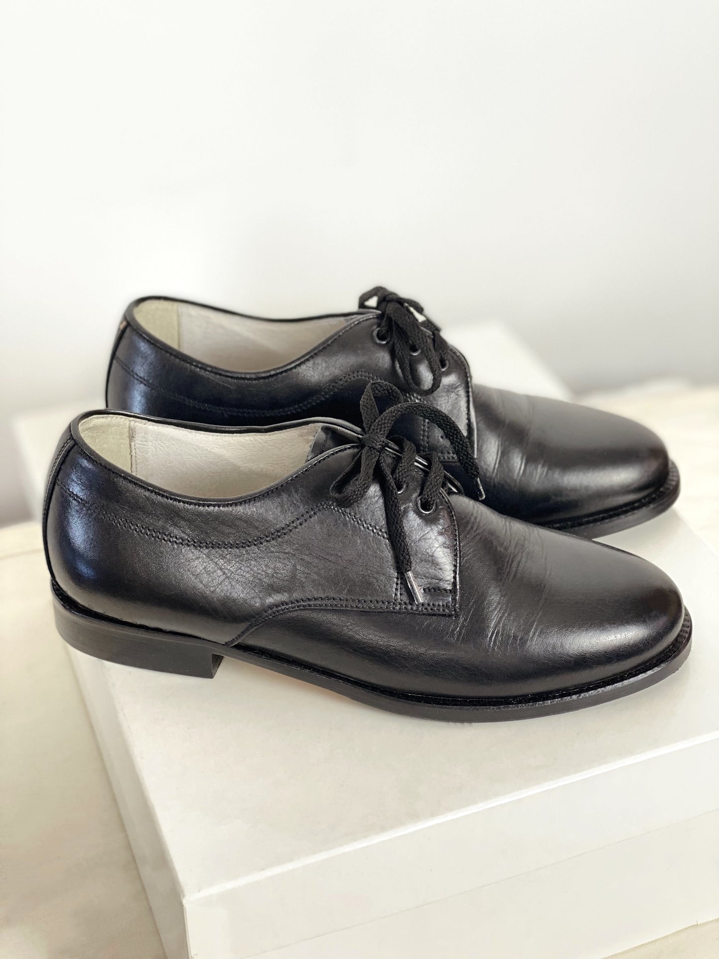 Vintage Black Lace-Up Shoes
